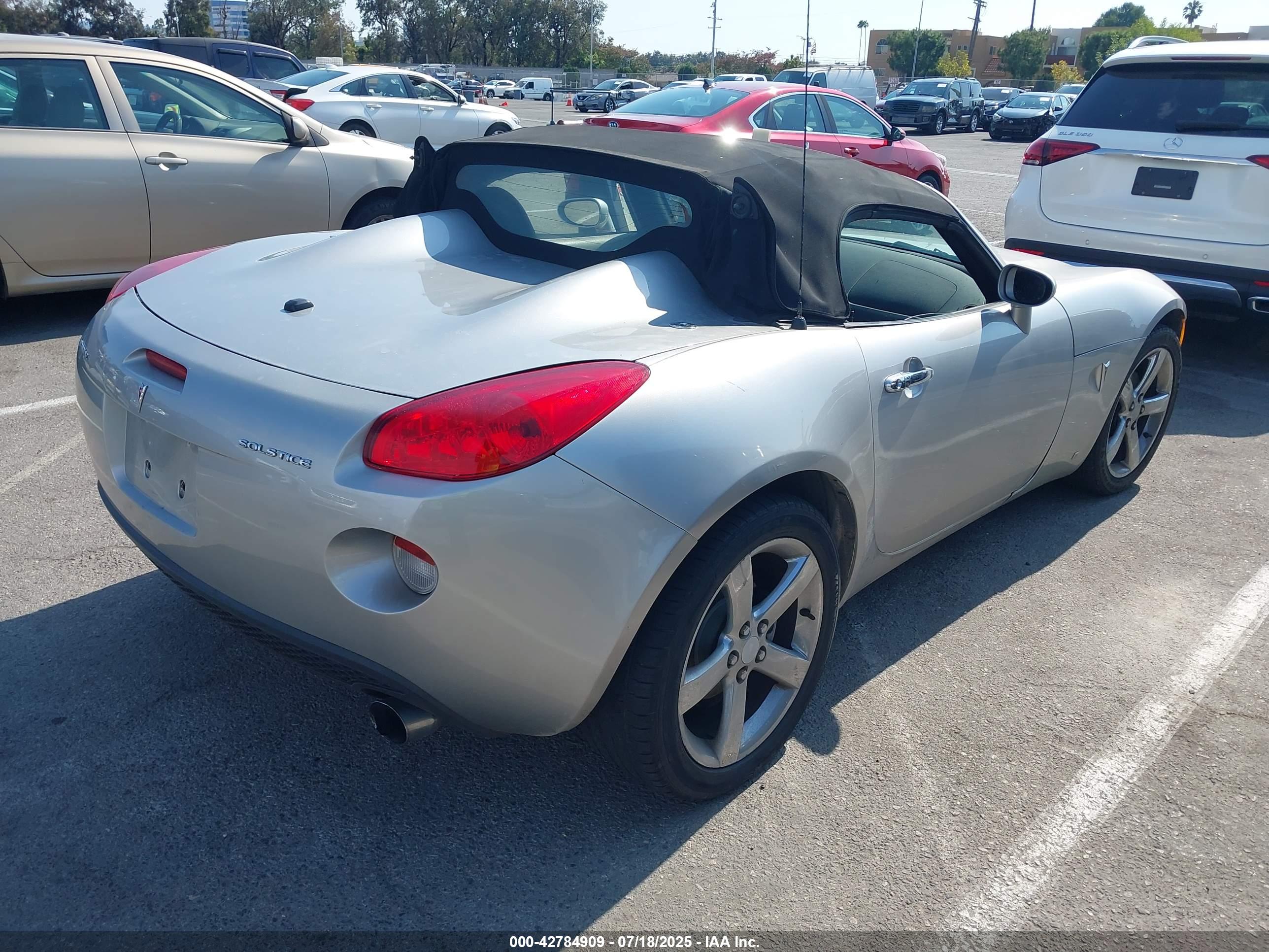 PONTIAC SOLSTICE image 4