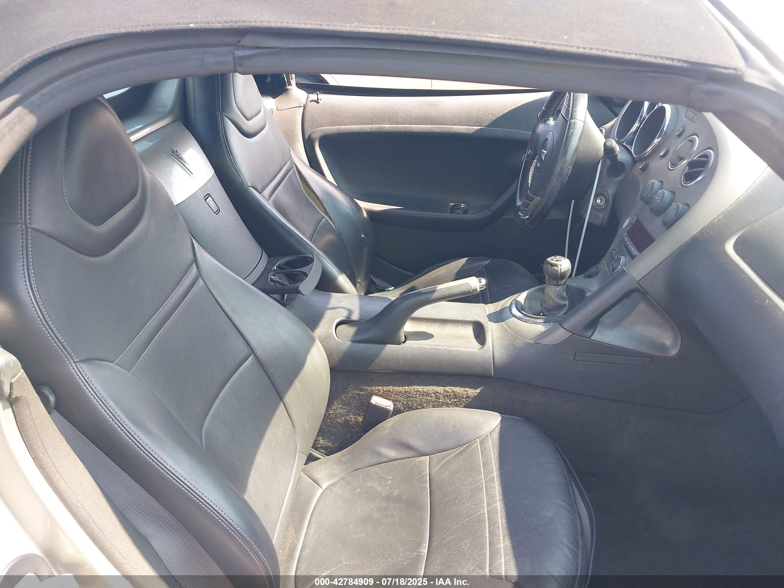 PONTIAC SOLSTICE image 5