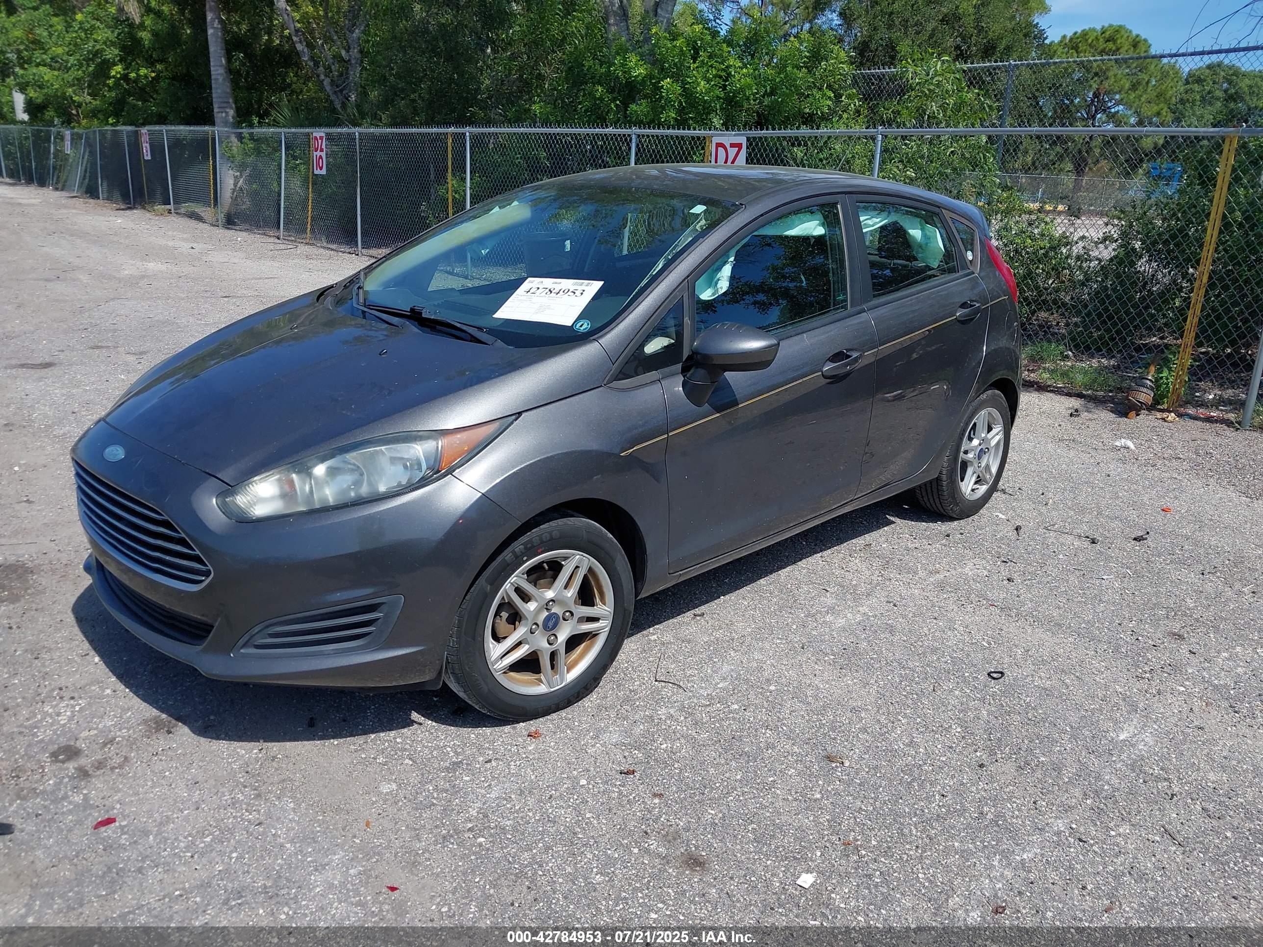 FORD FIESTA image 2
