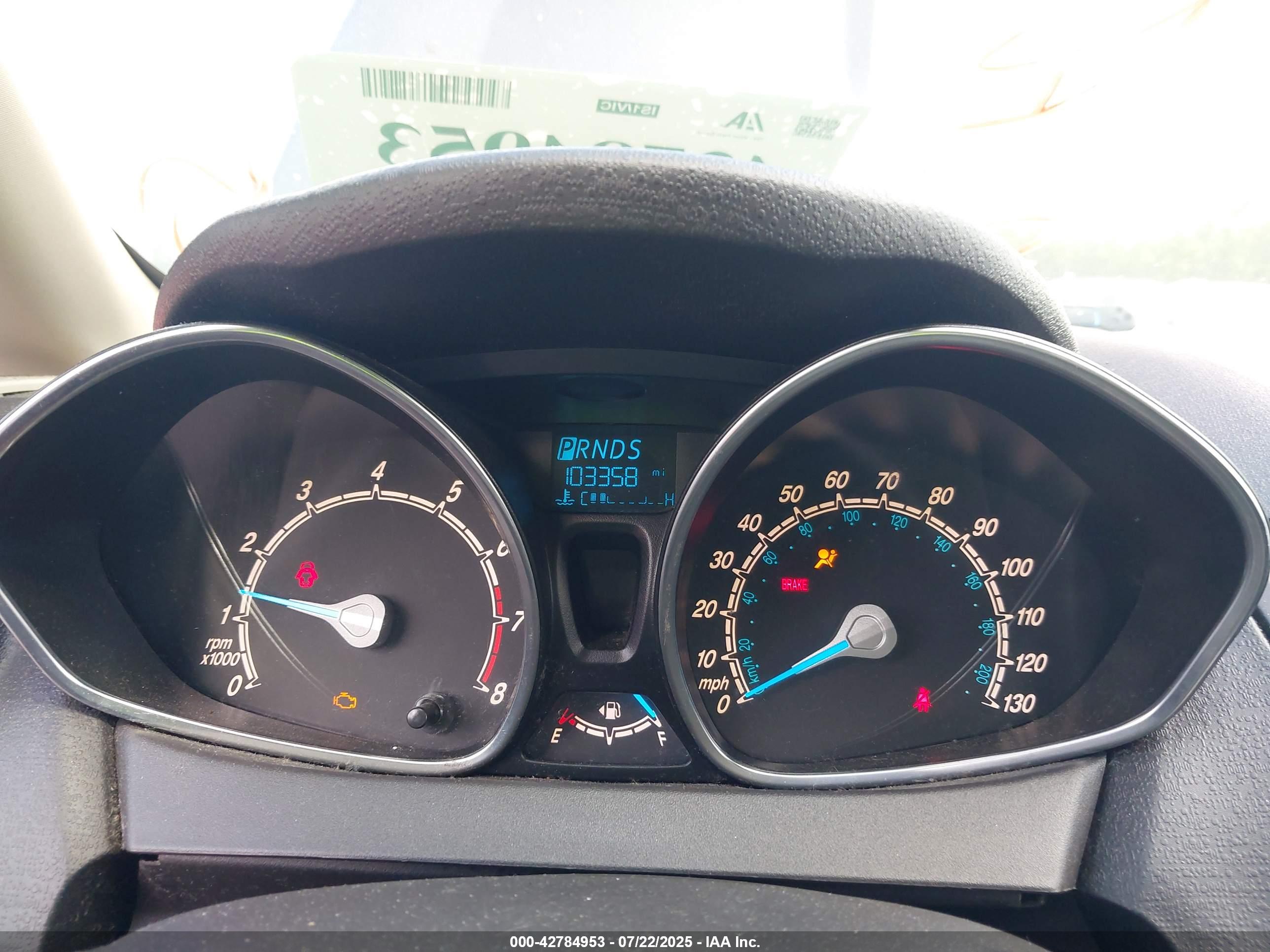 FORD FIESTA image 7