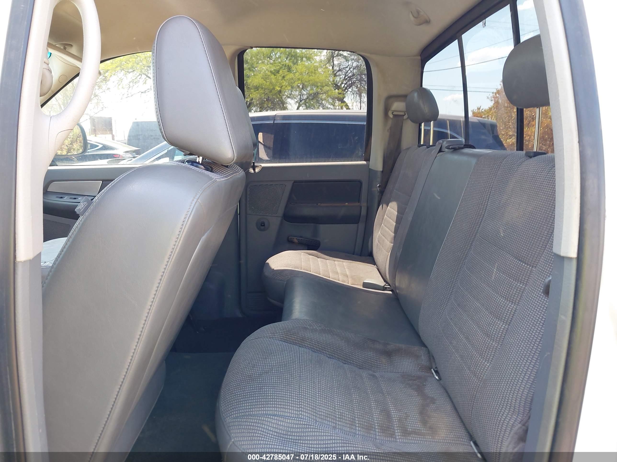 DODGE RAM image 8