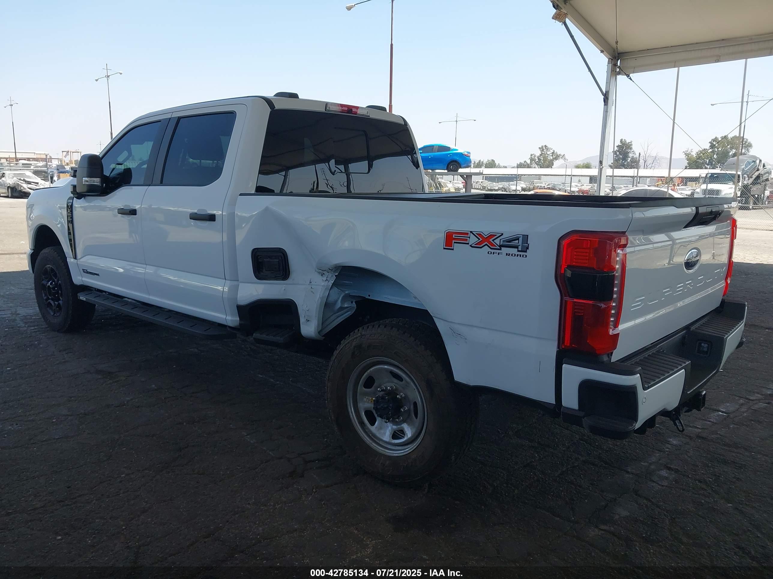 FORD SUPER image 3