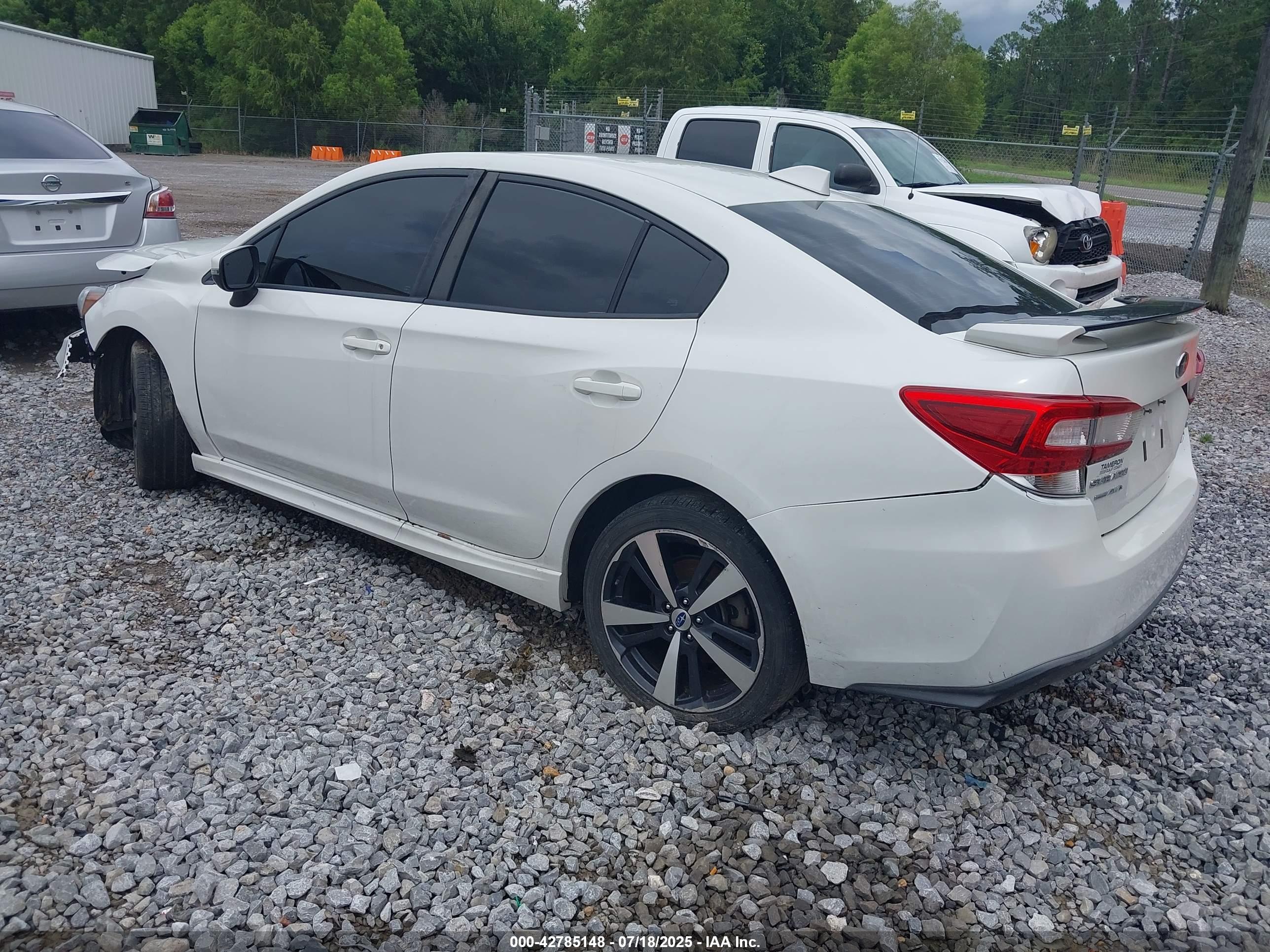 SUBARU IMPREZA image 3