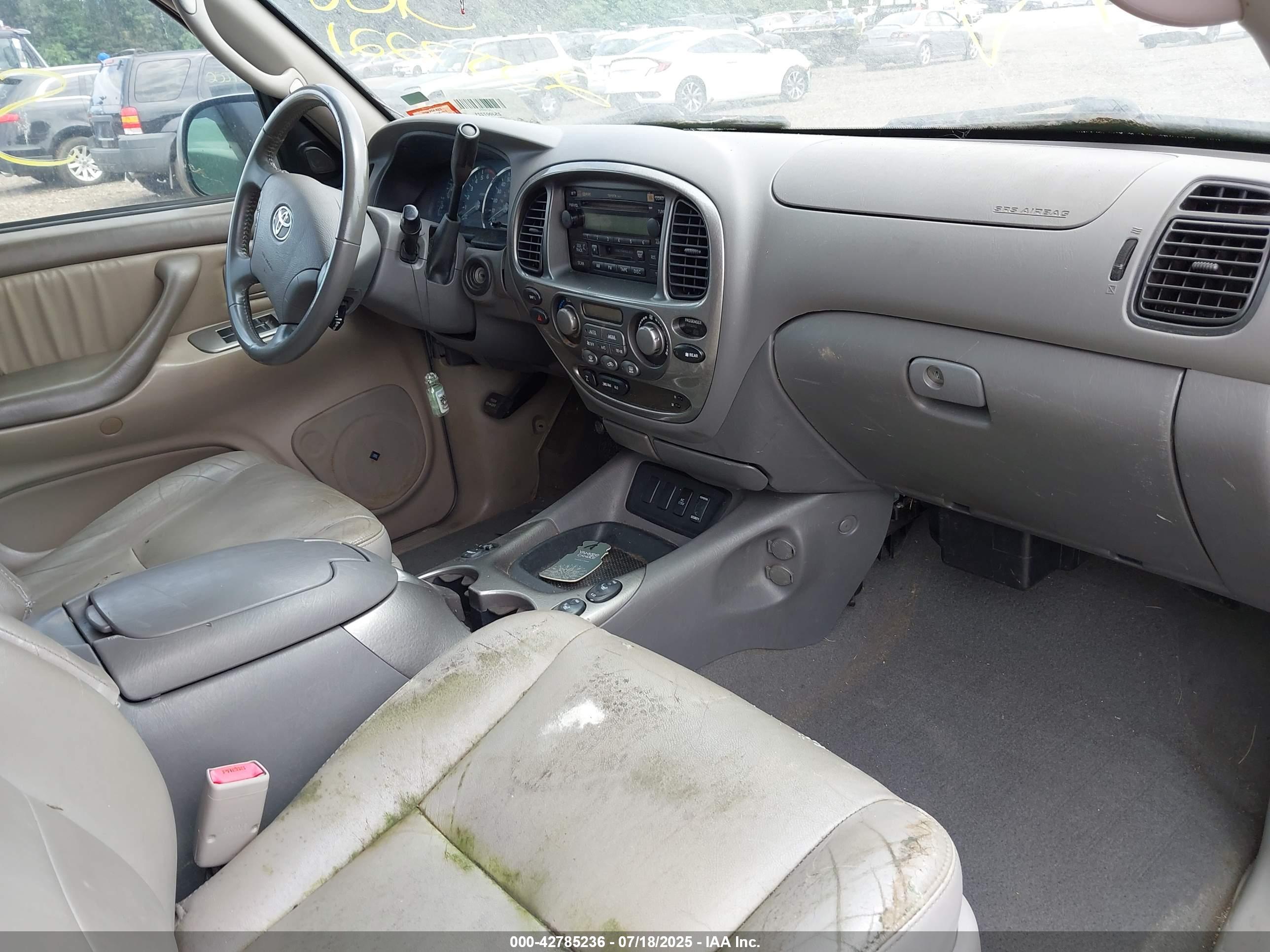 TOYOTA SEQUOIA image 5