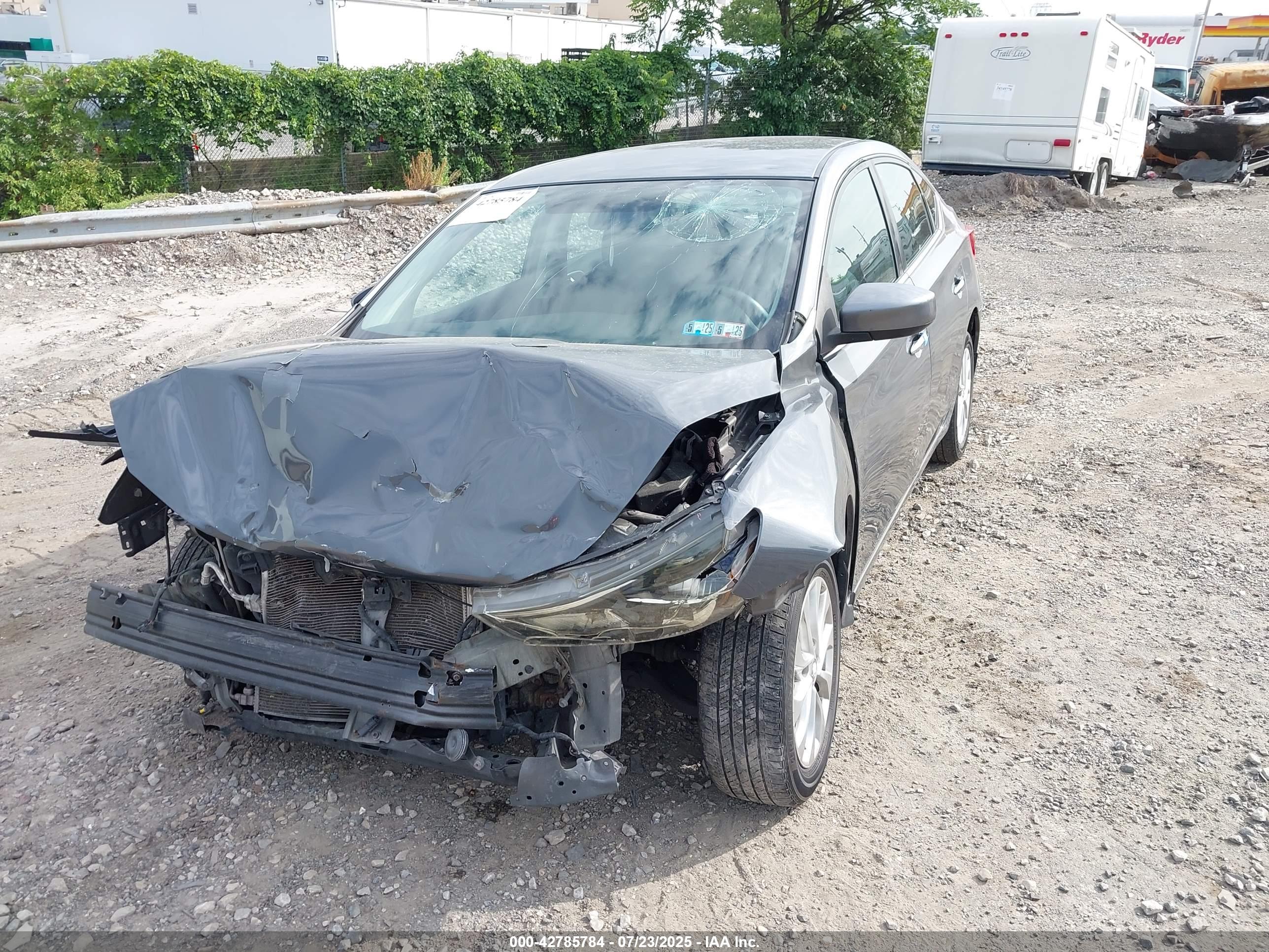 NISSAN SENTRA image 2