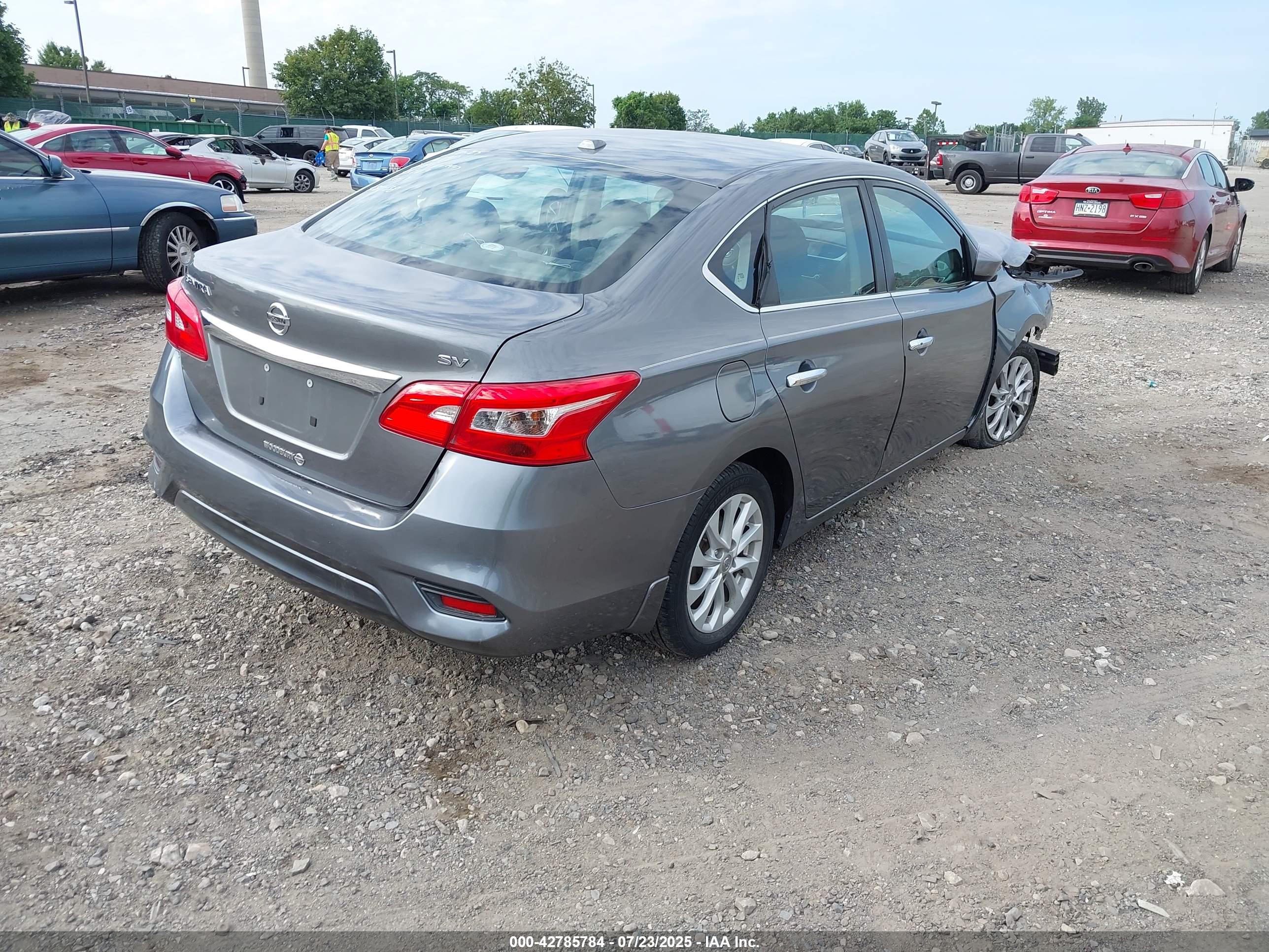 NISSAN SENTRA image 4