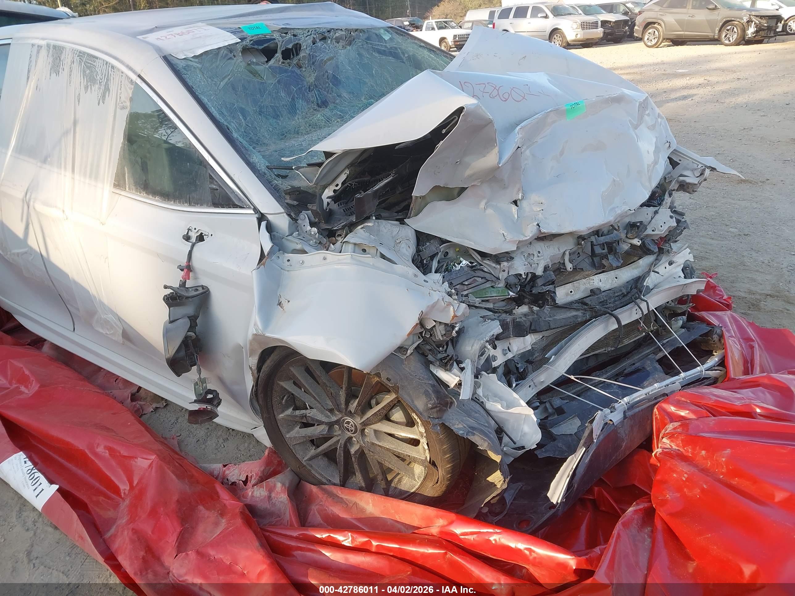TOYOTA CAMRY image 6