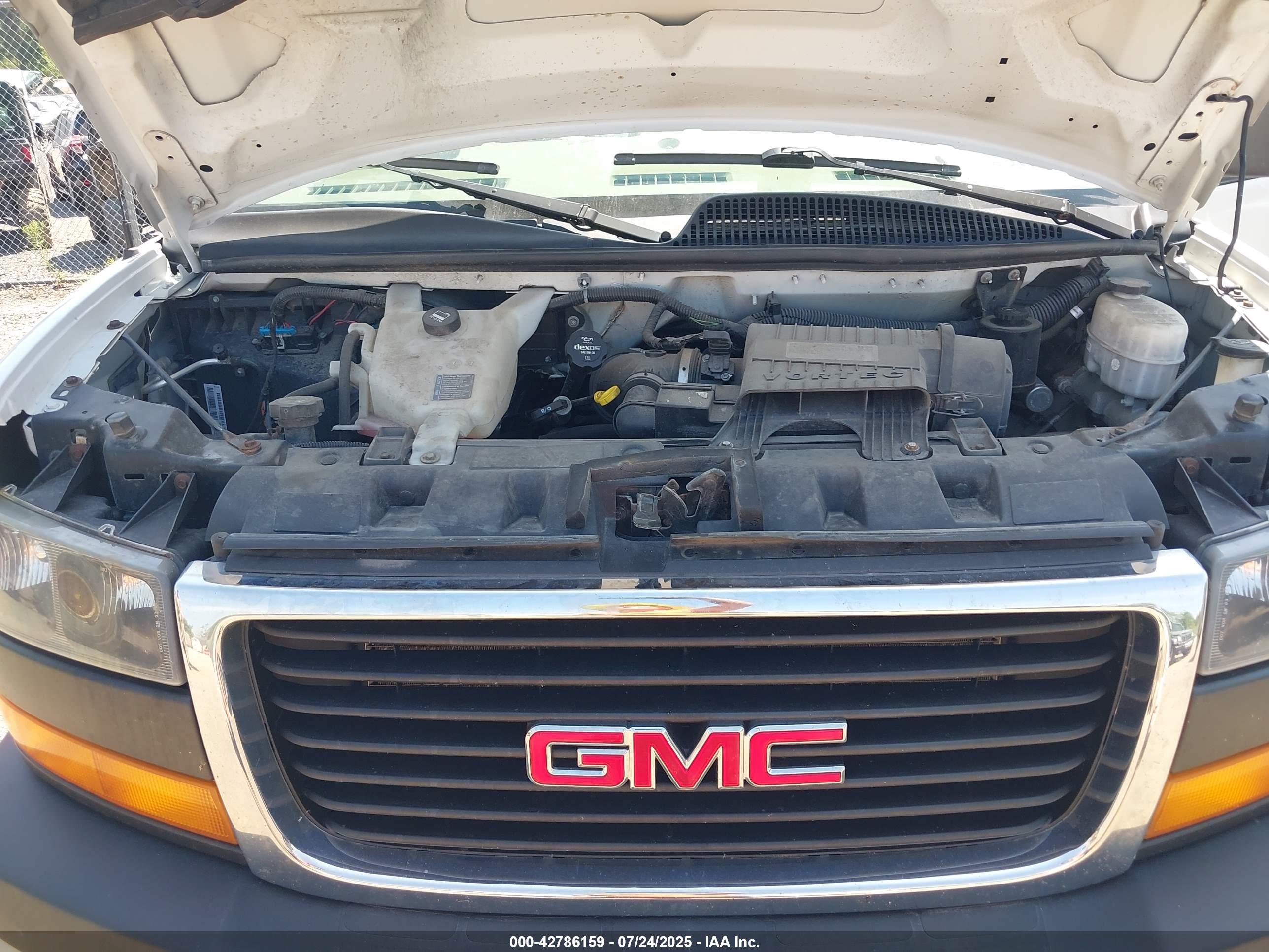 GMC SAVANA image 10