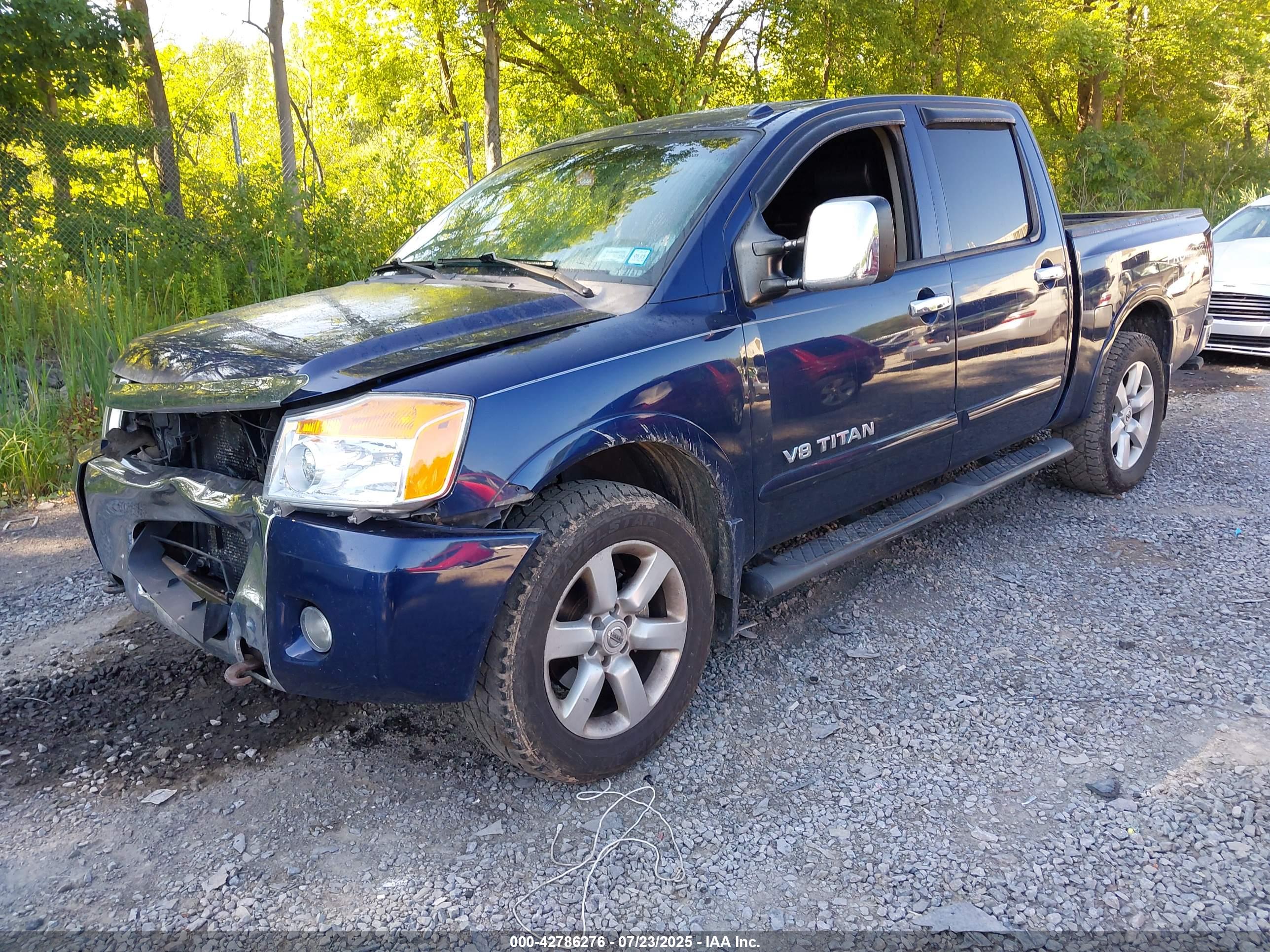 NISSAN TITAN image 2