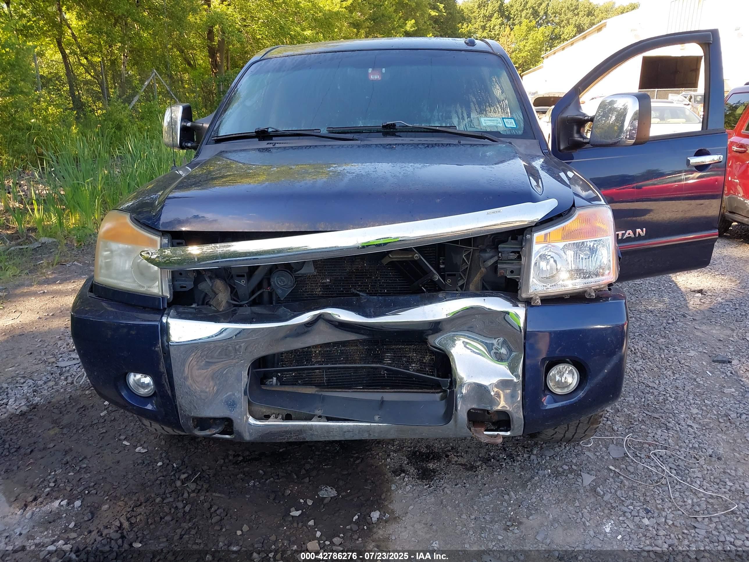 NISSAN TITAN image 6