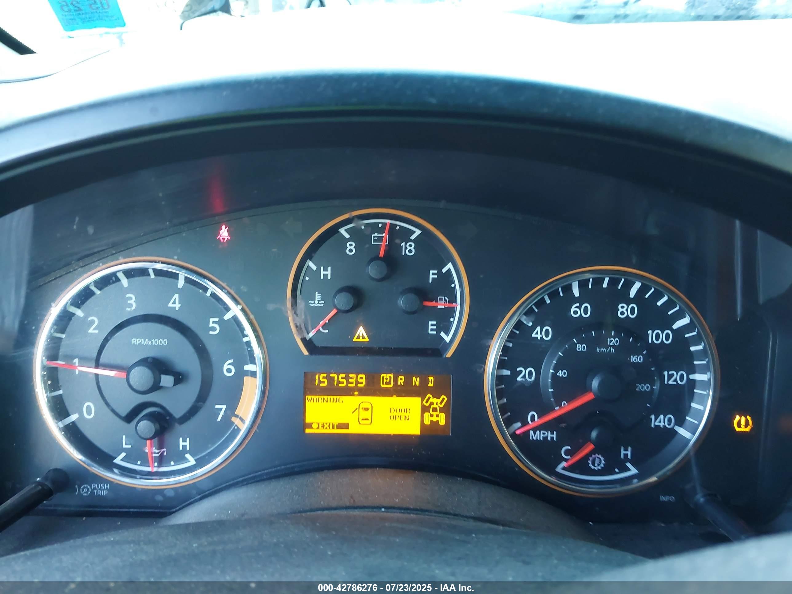 NISSAN TITAN image 7