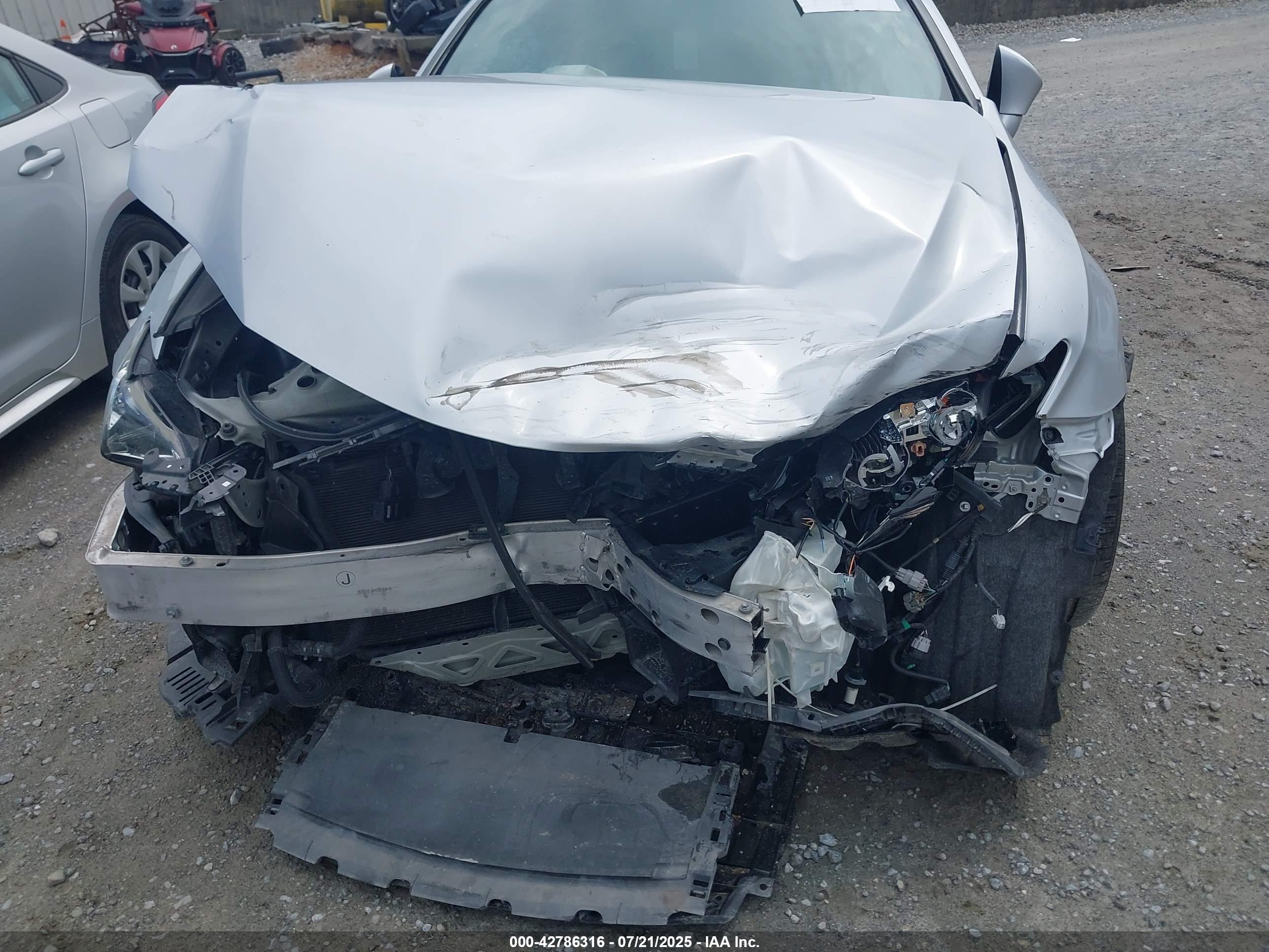 LEXUS RC image 6