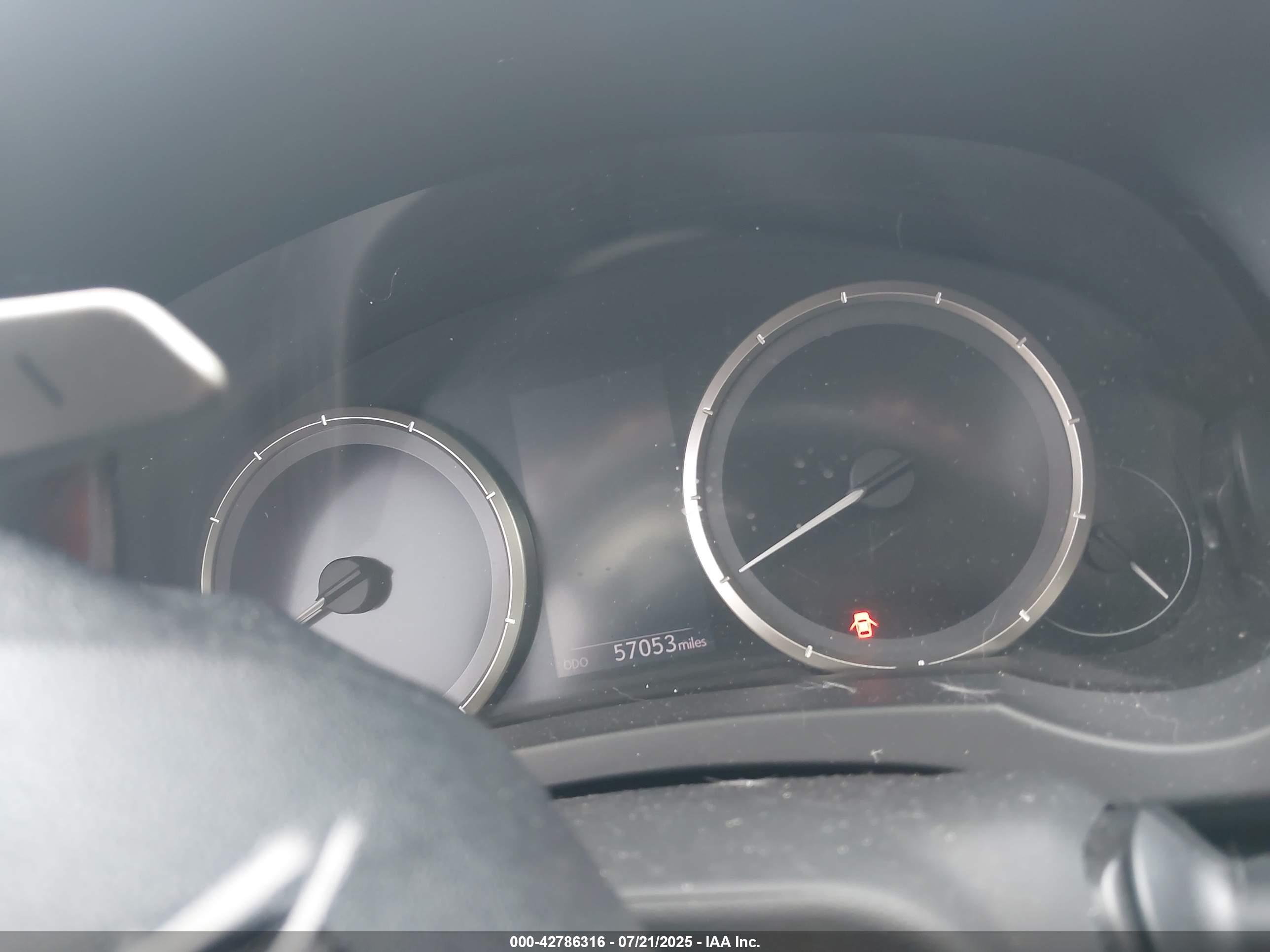 LEXUS RC image 7