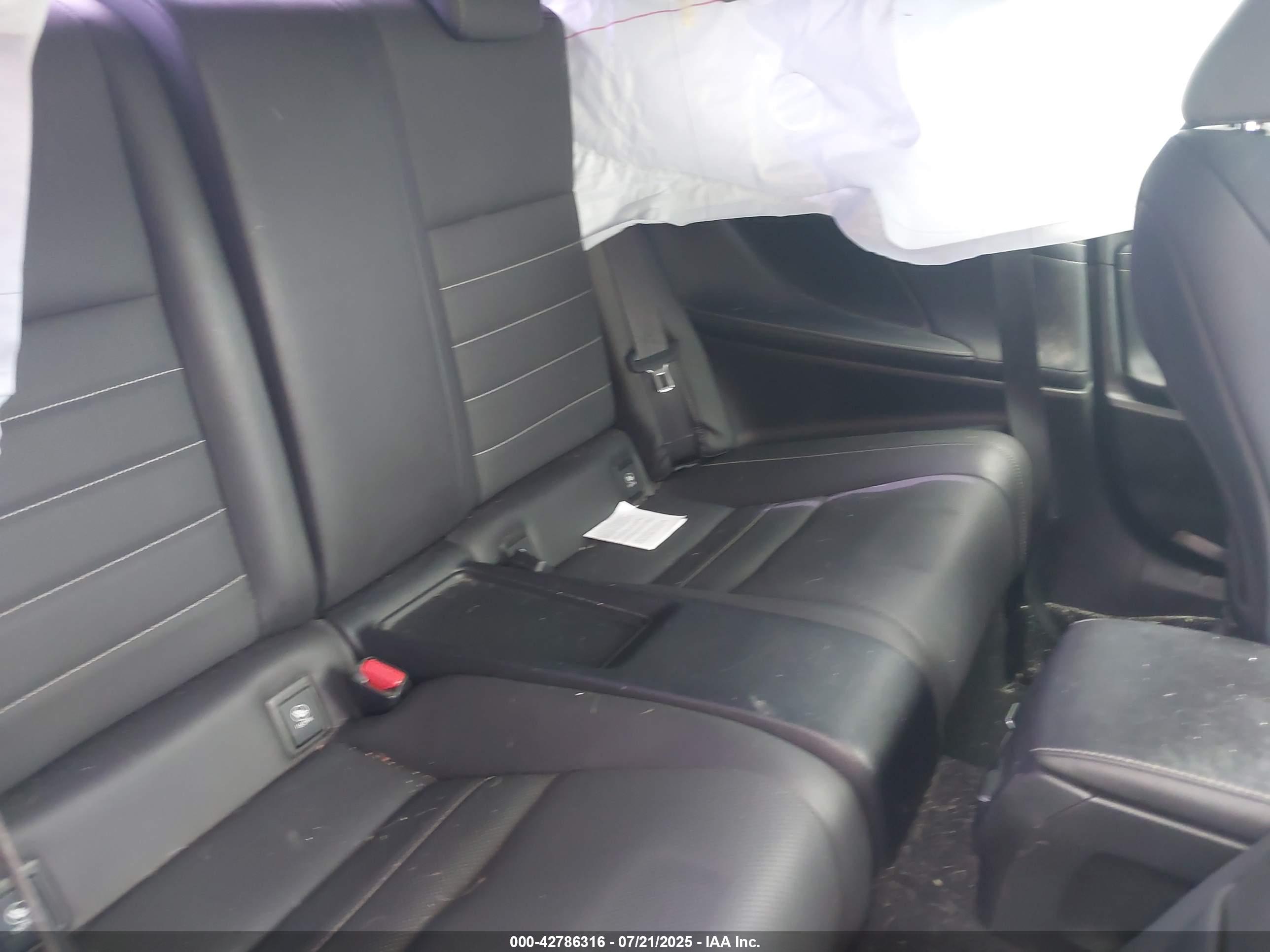 LEXUS RC image 8