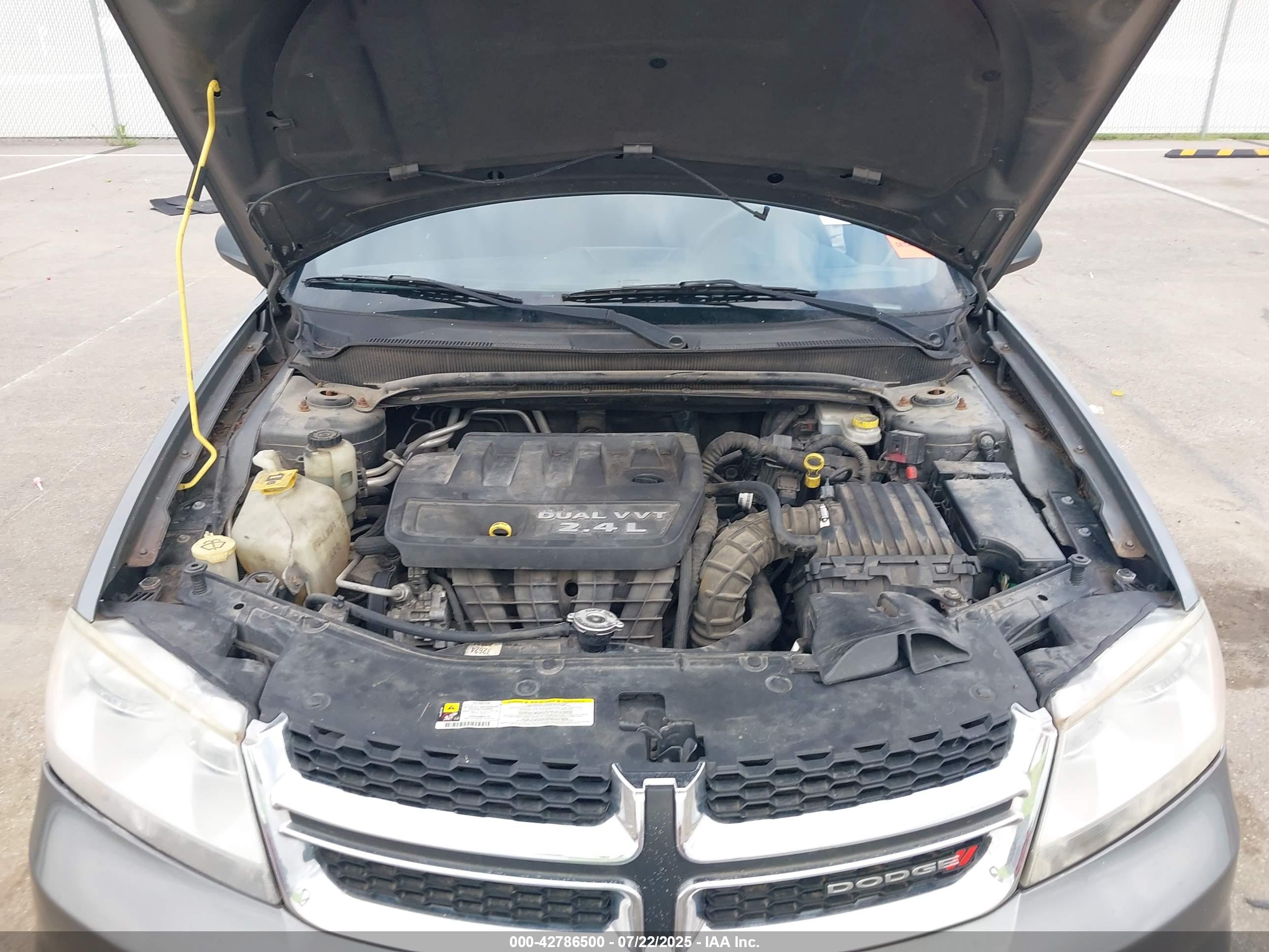 DODGE AVENGER image 10