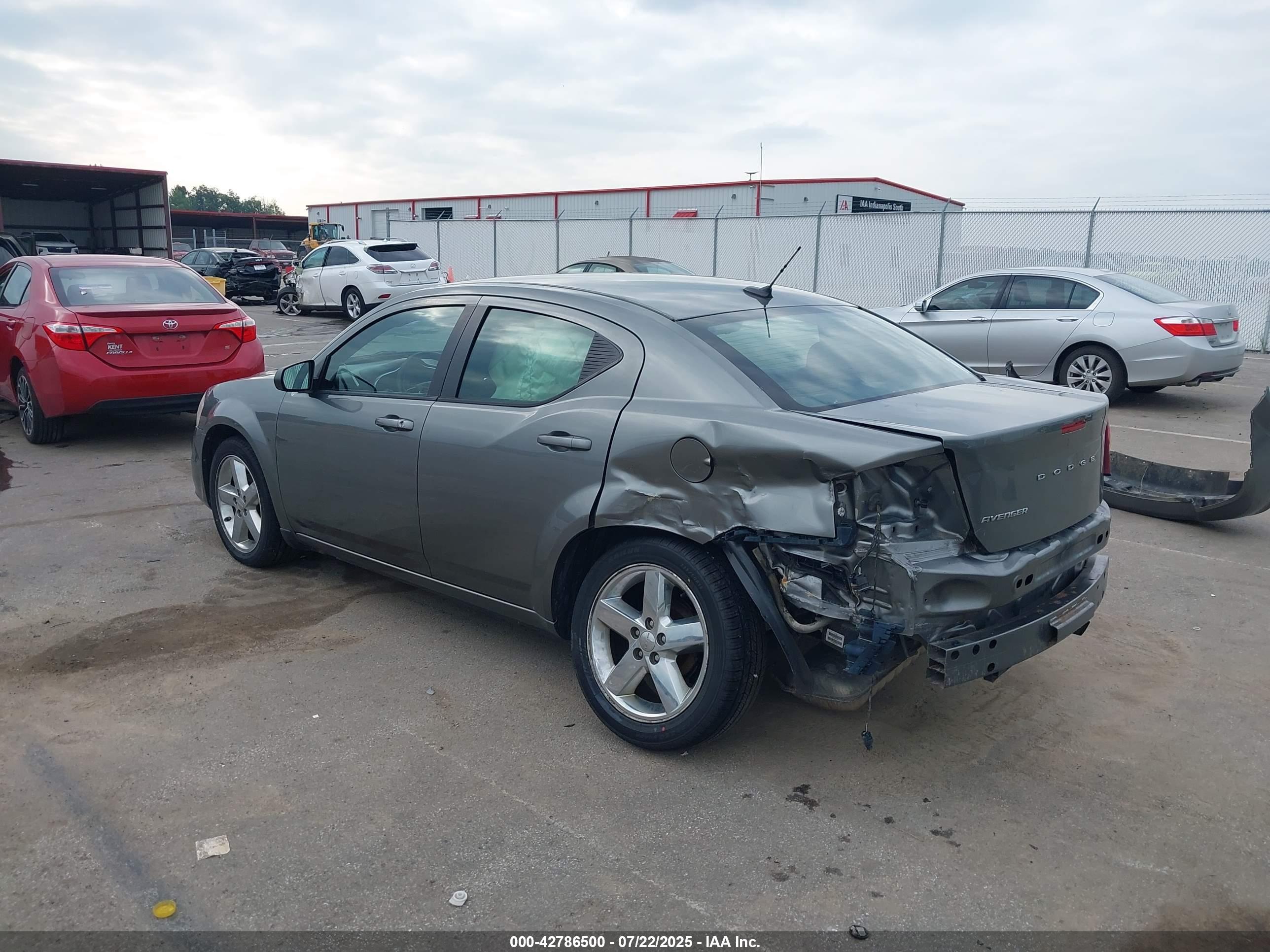 DODGE AVENGER image 3