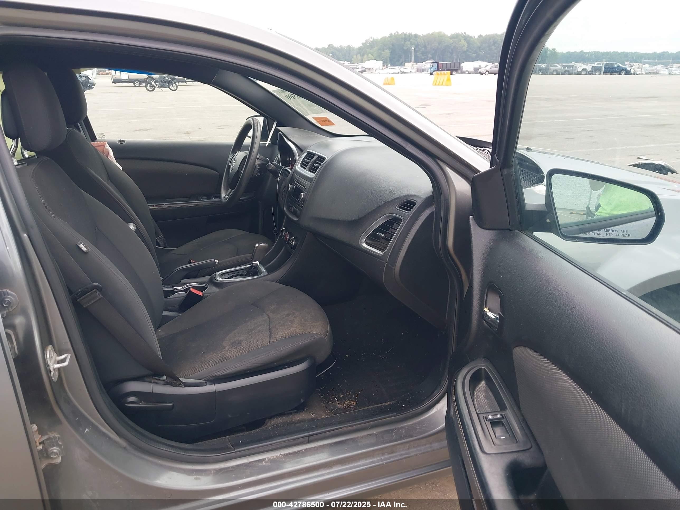 DODGE AVENGER image 5