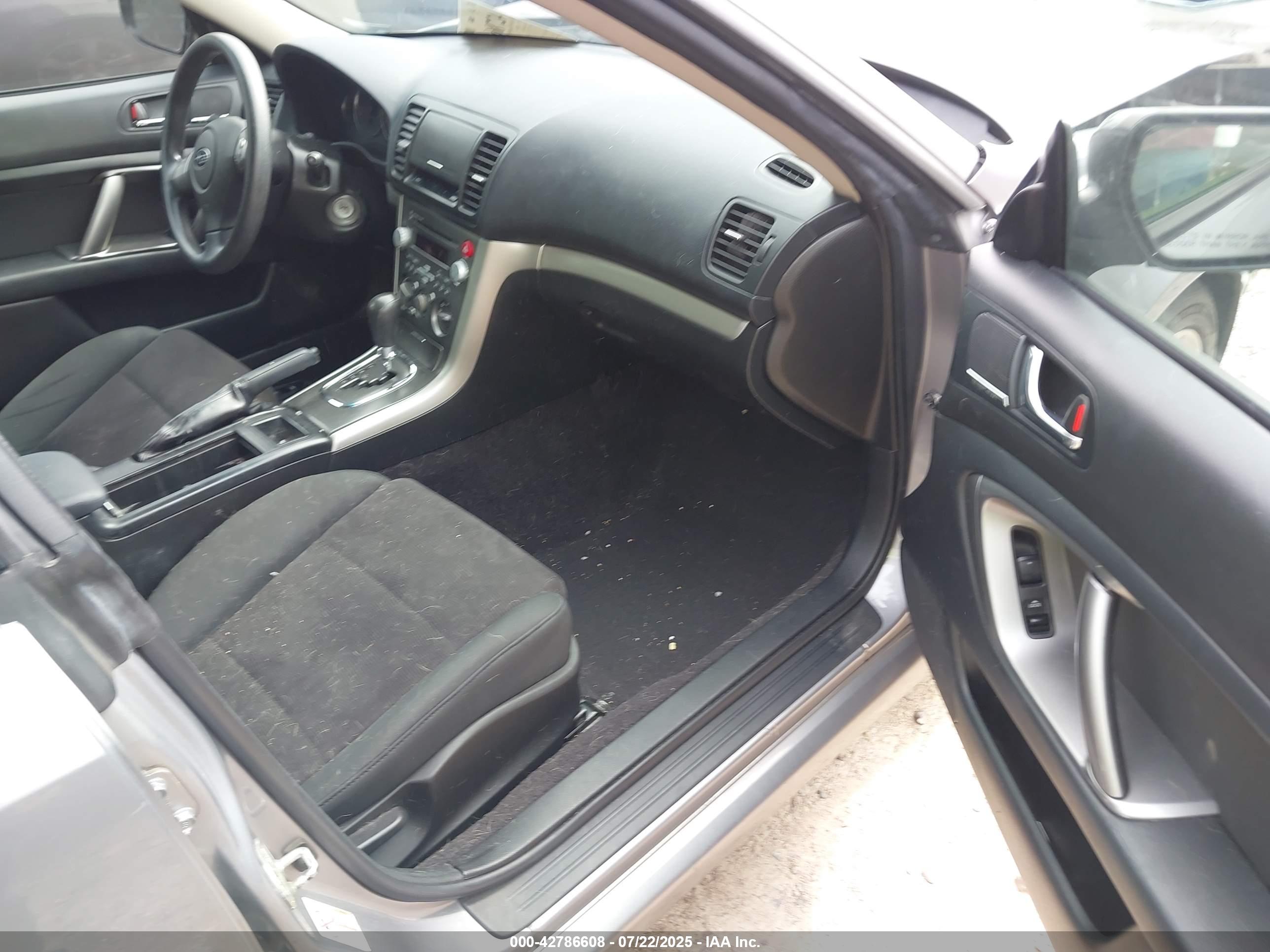 SUBARU LEGACY image 5