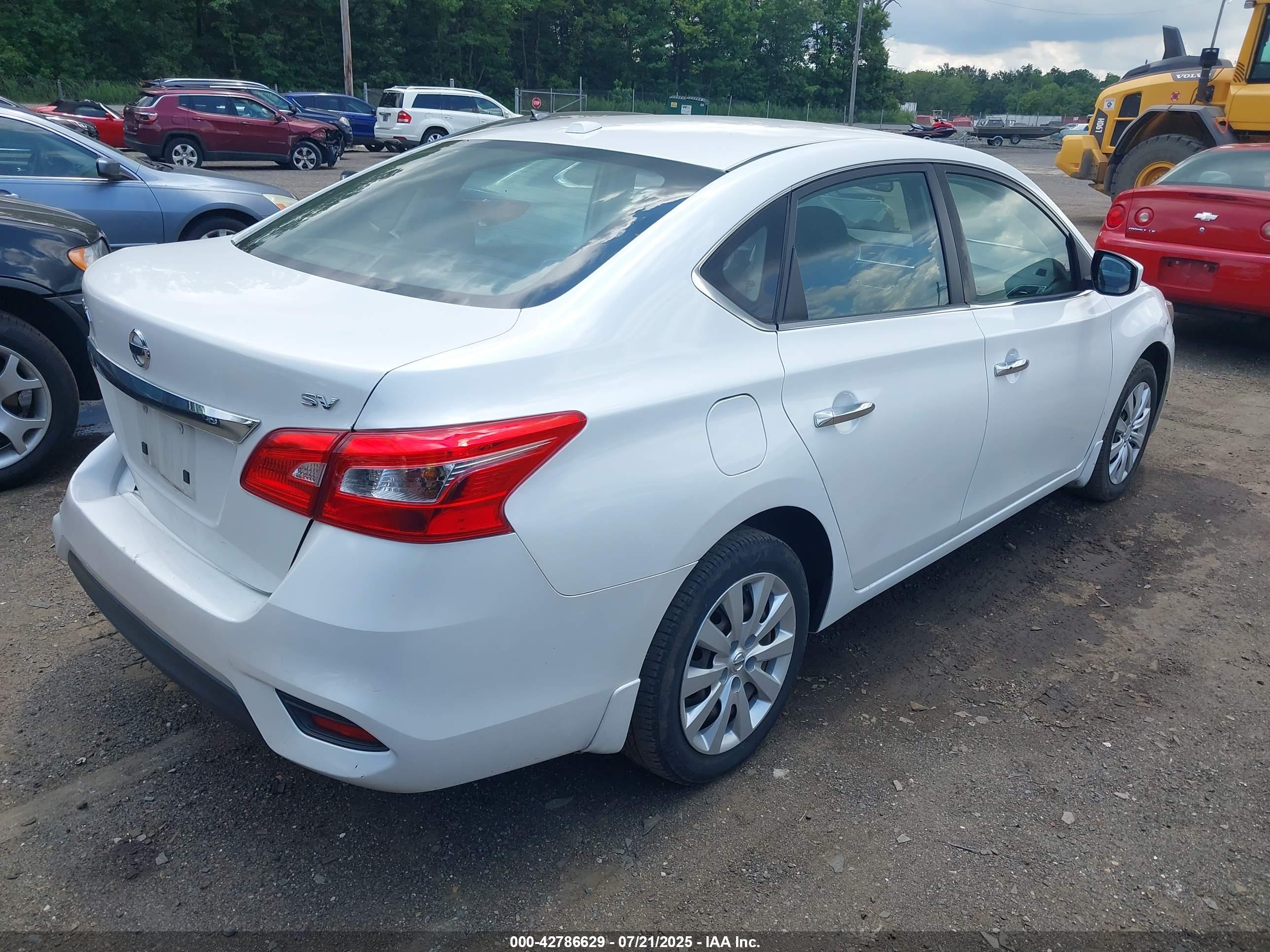 NISSAN SENTRA image 4