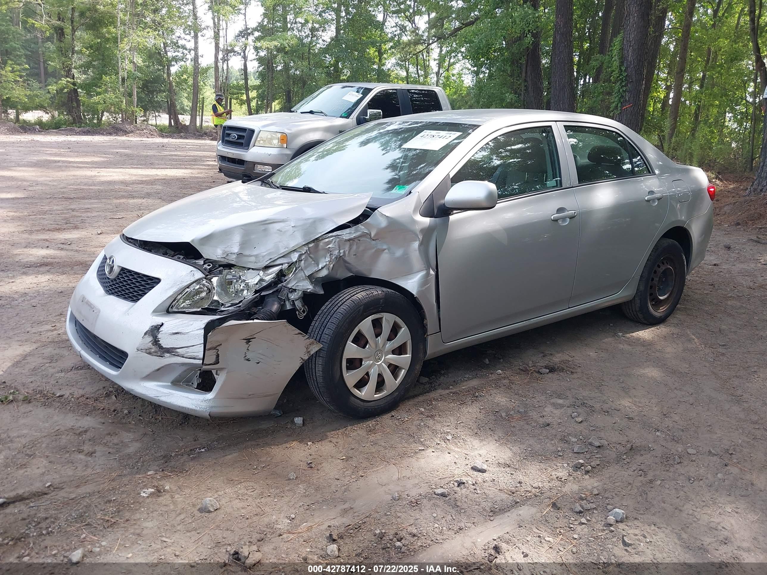 TOYOTA COROLLA image 2