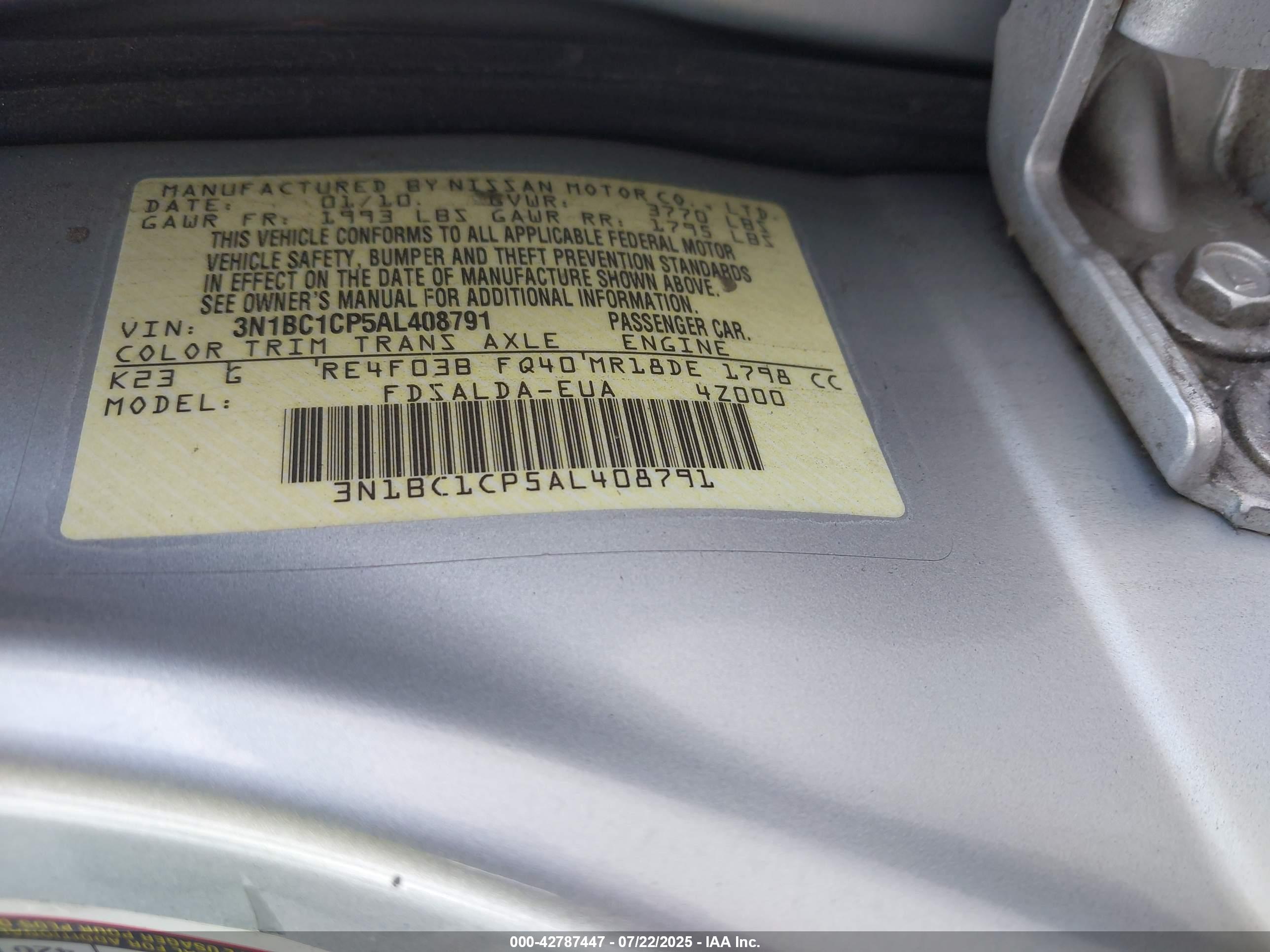 NISSAN VERSA image 9