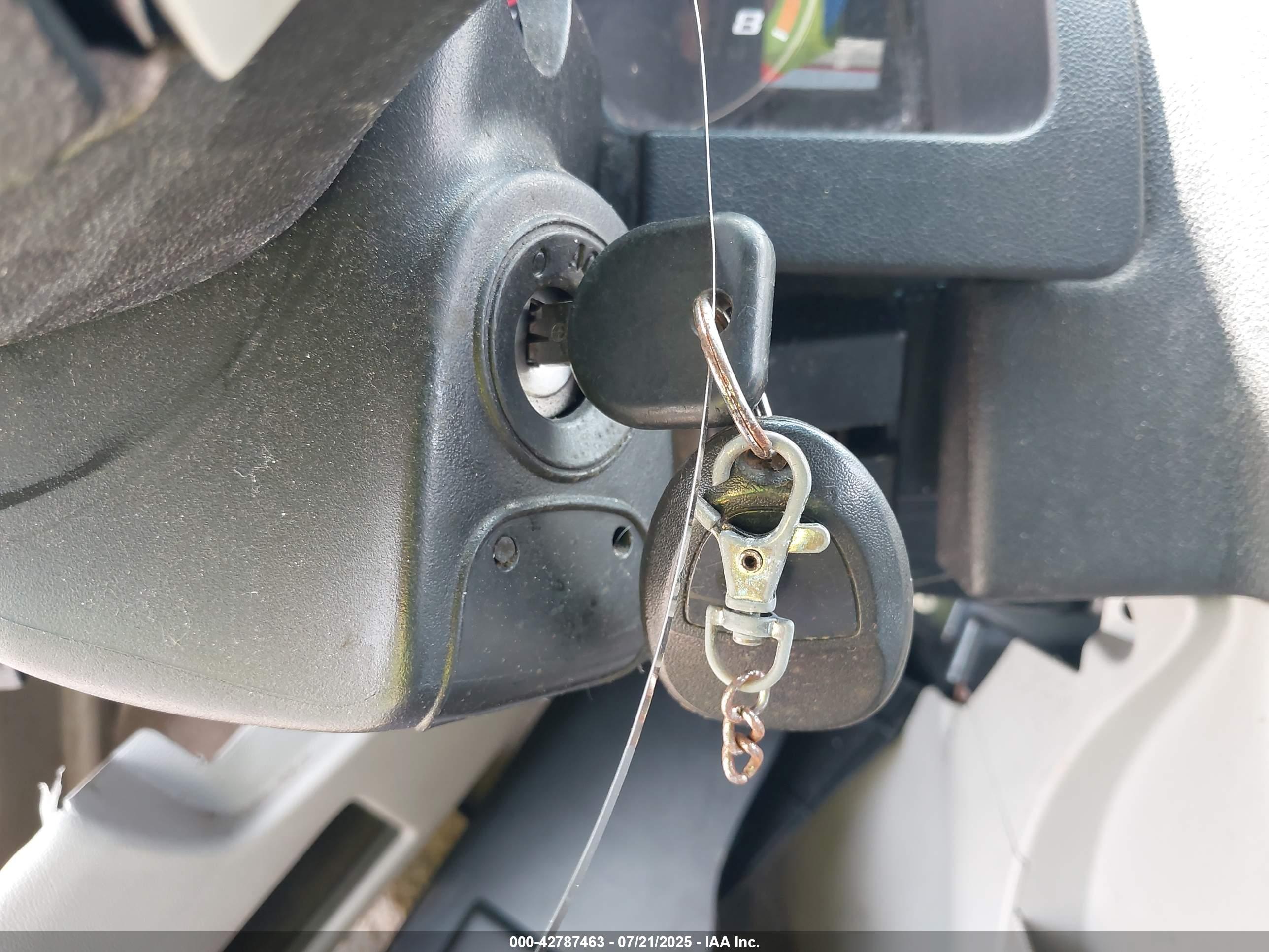 CHEVROLET EQUINOX image 11