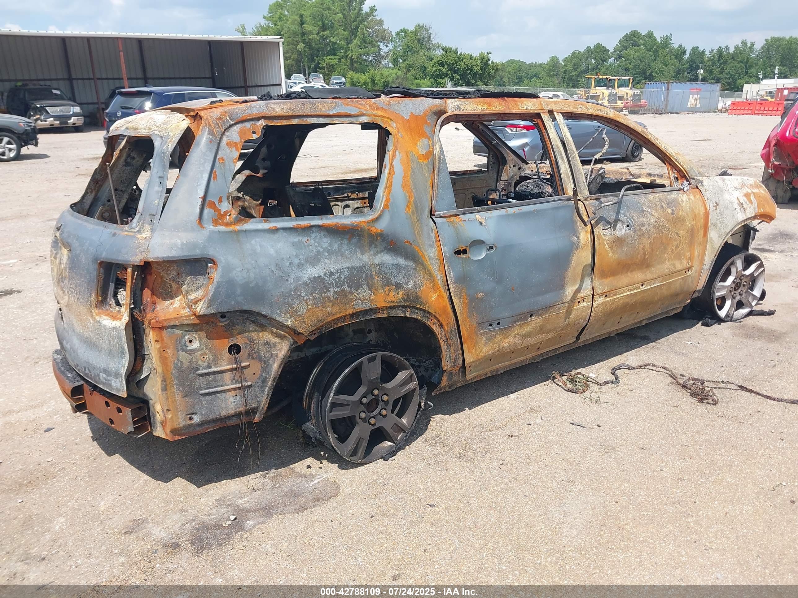 GMC ACADIA image 4