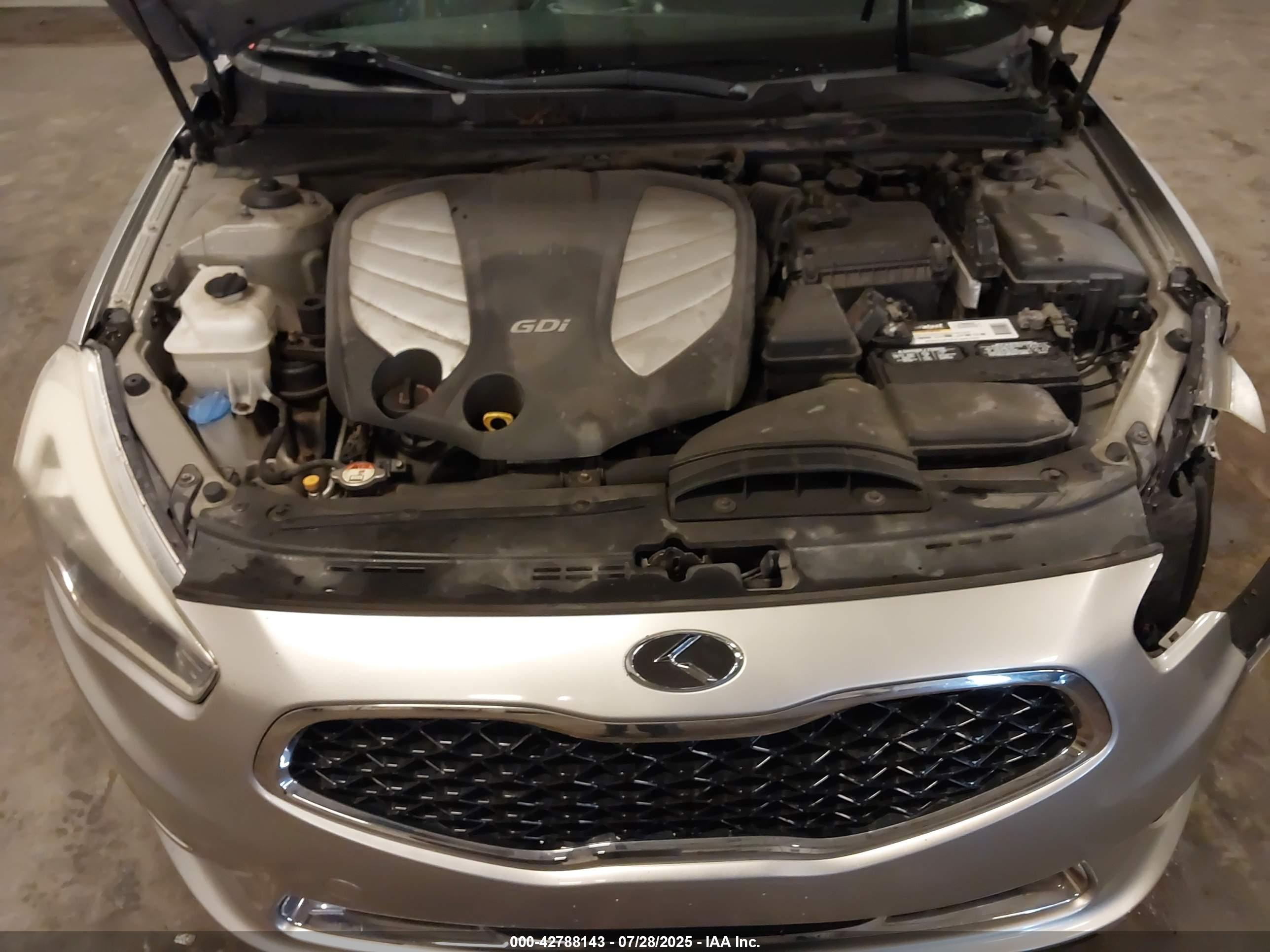 KIA CADENZA image 10