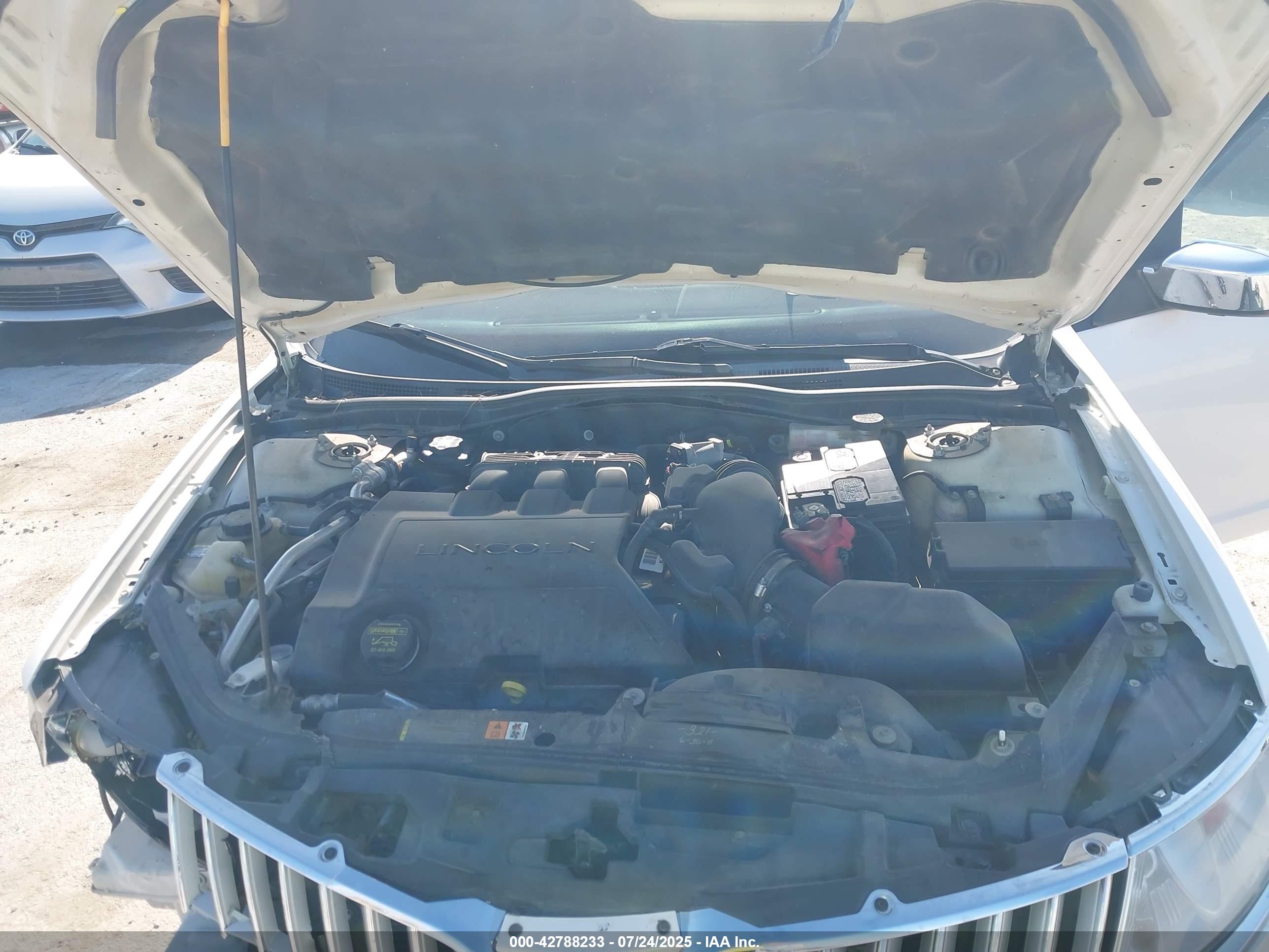 LINCOLN MKZ image 10
