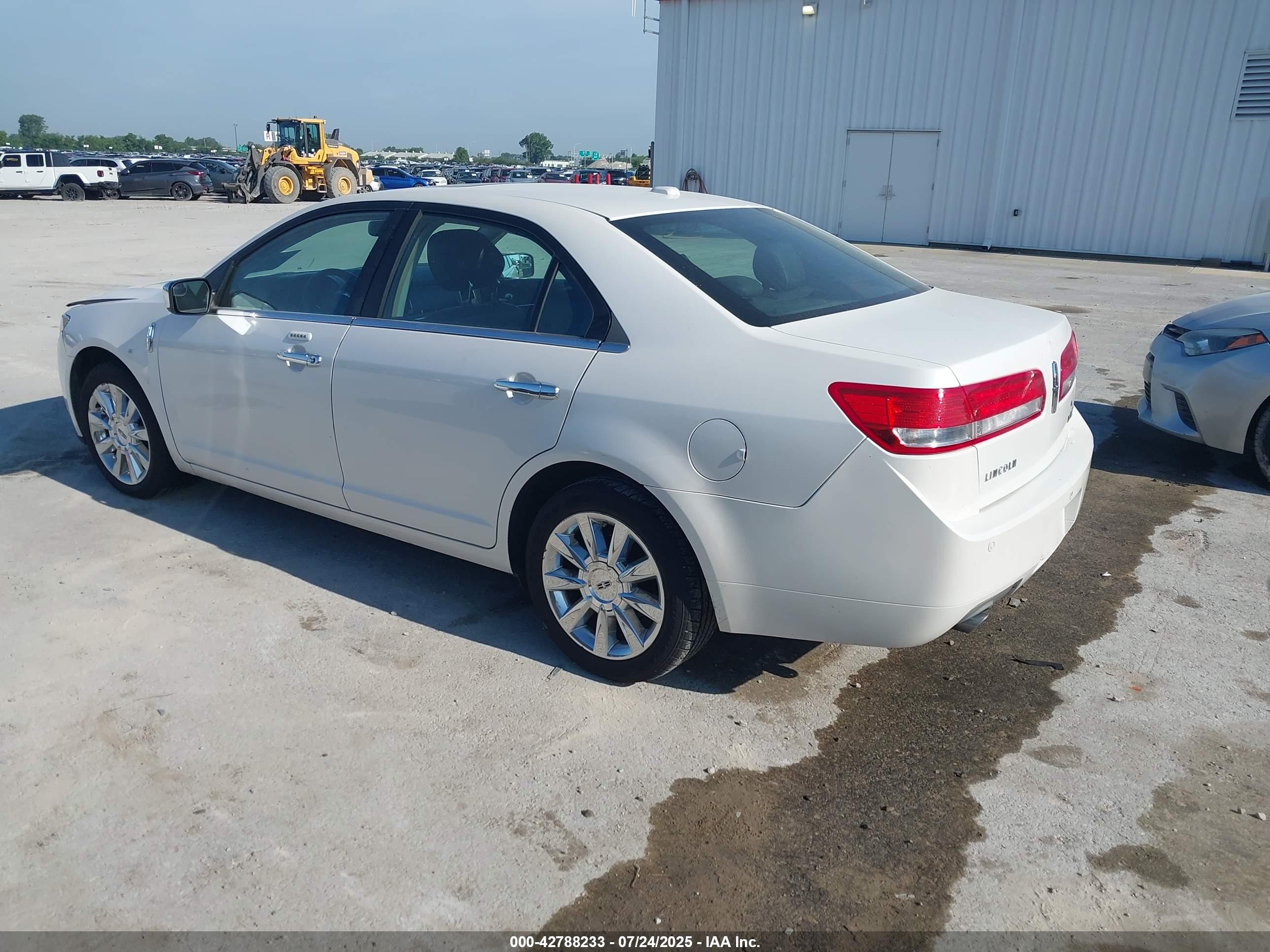 LINCOLN MKZ image 3