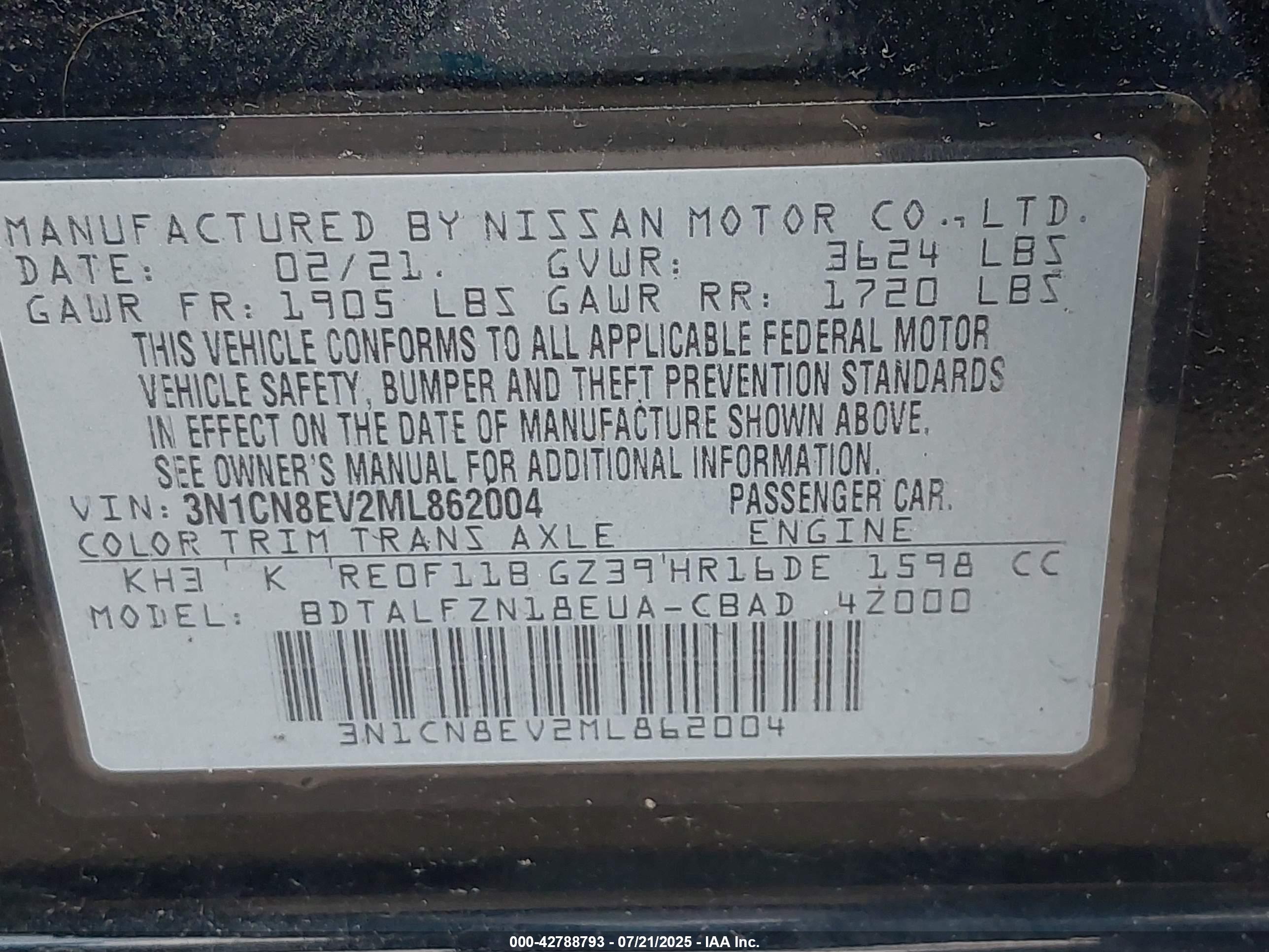 NISSAN VERSA image 9