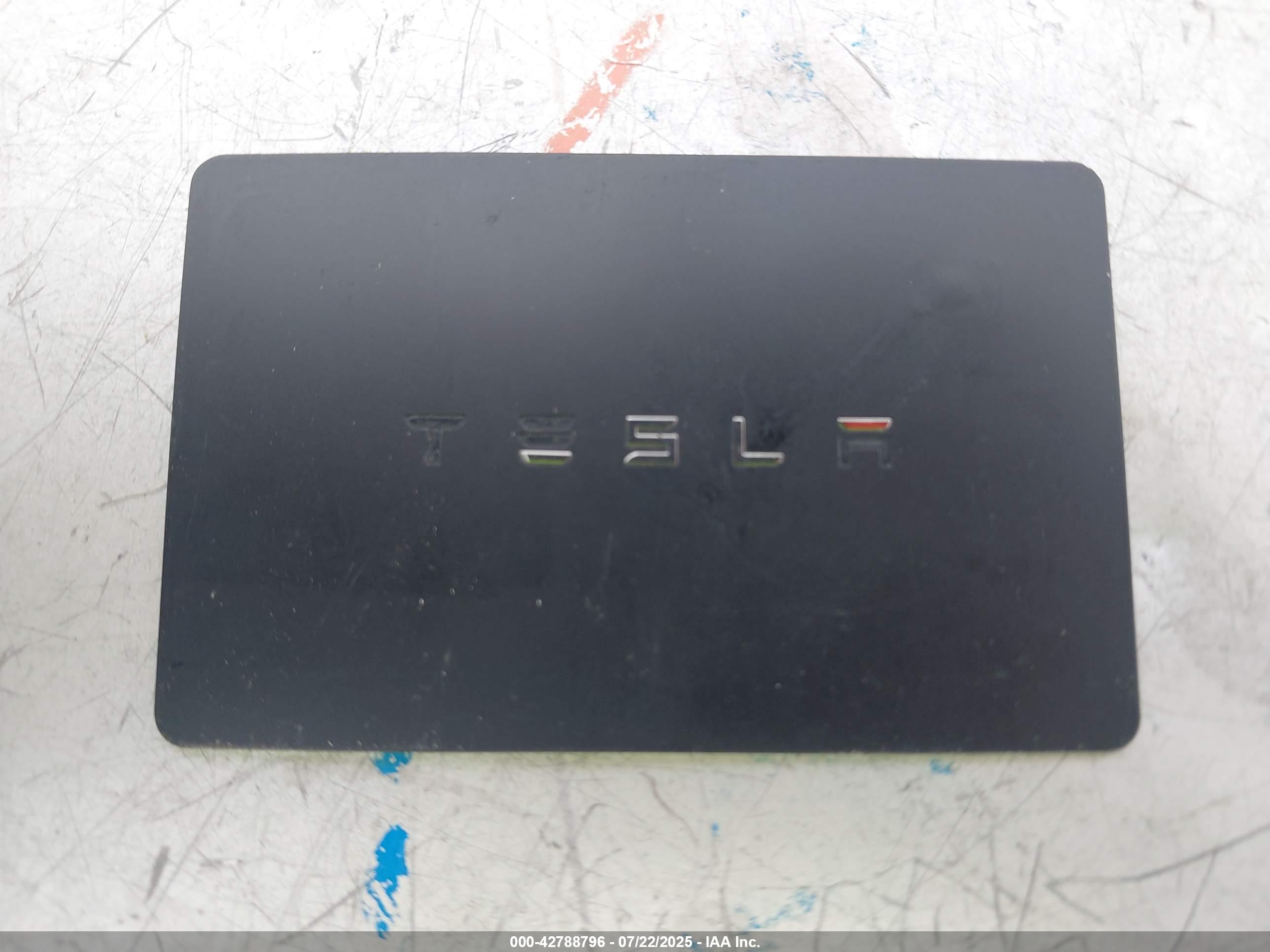 TESLA MODEL image 11