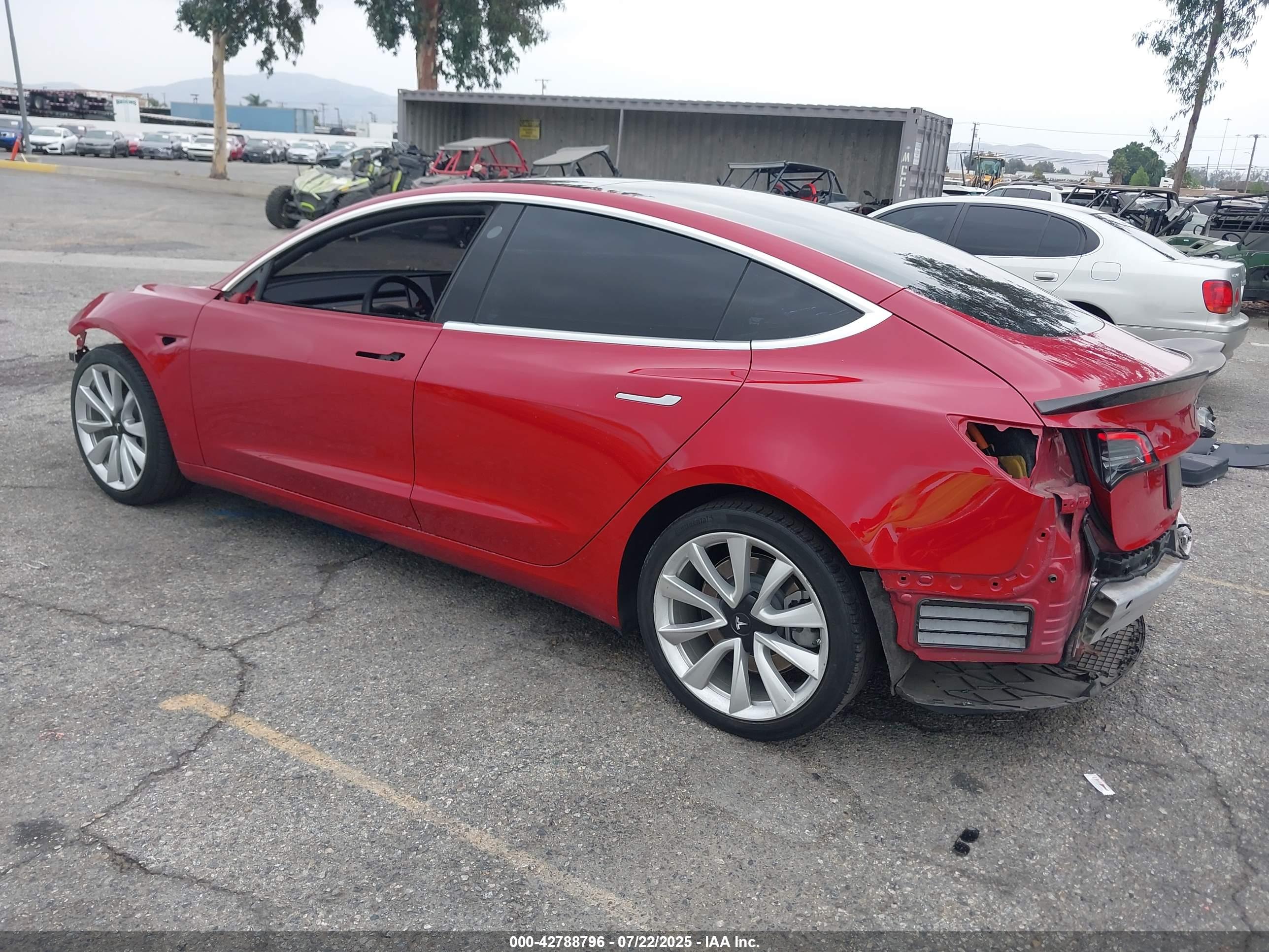 TESLA MODEL image 3