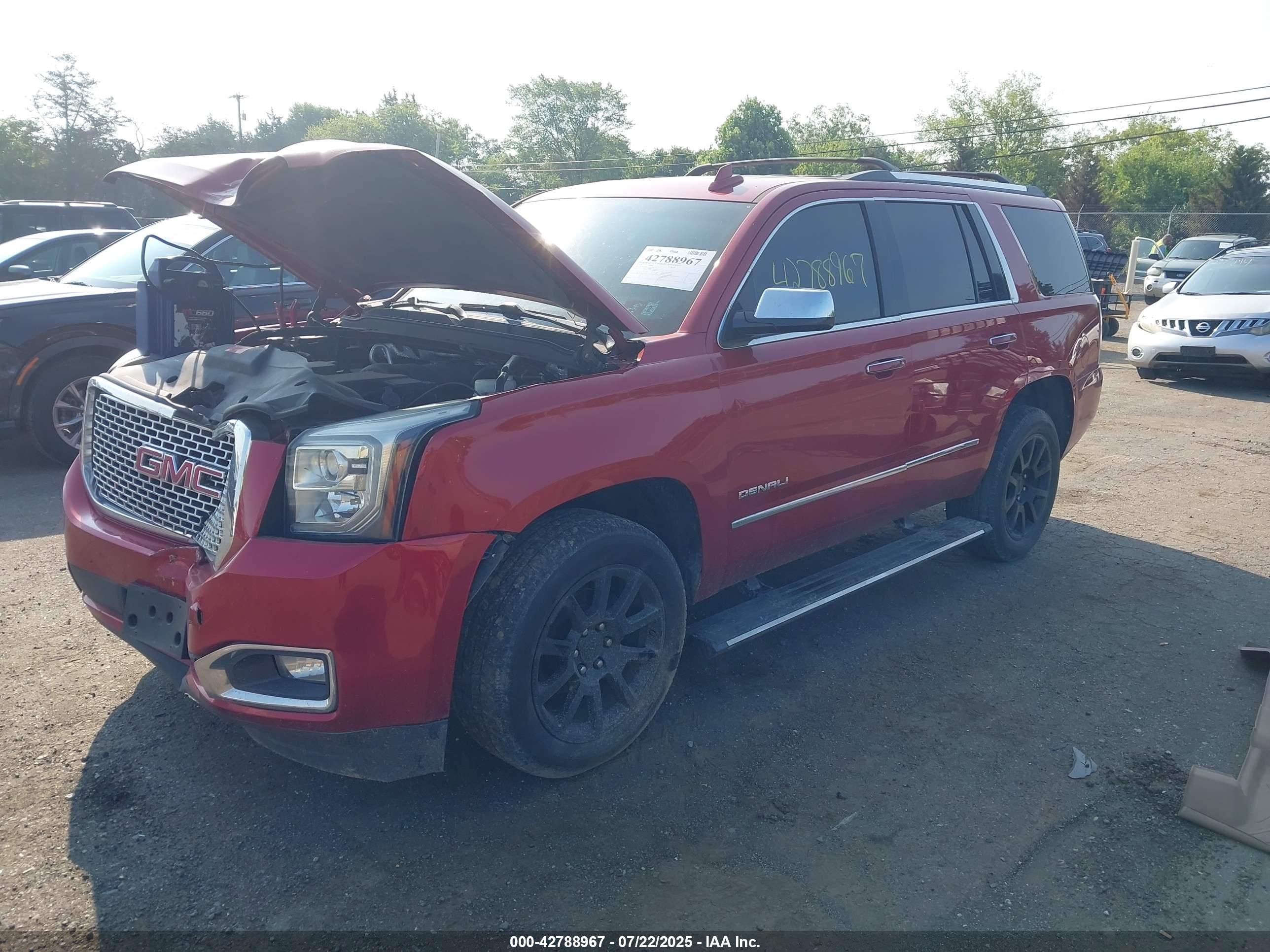 GMC YUKON image 2