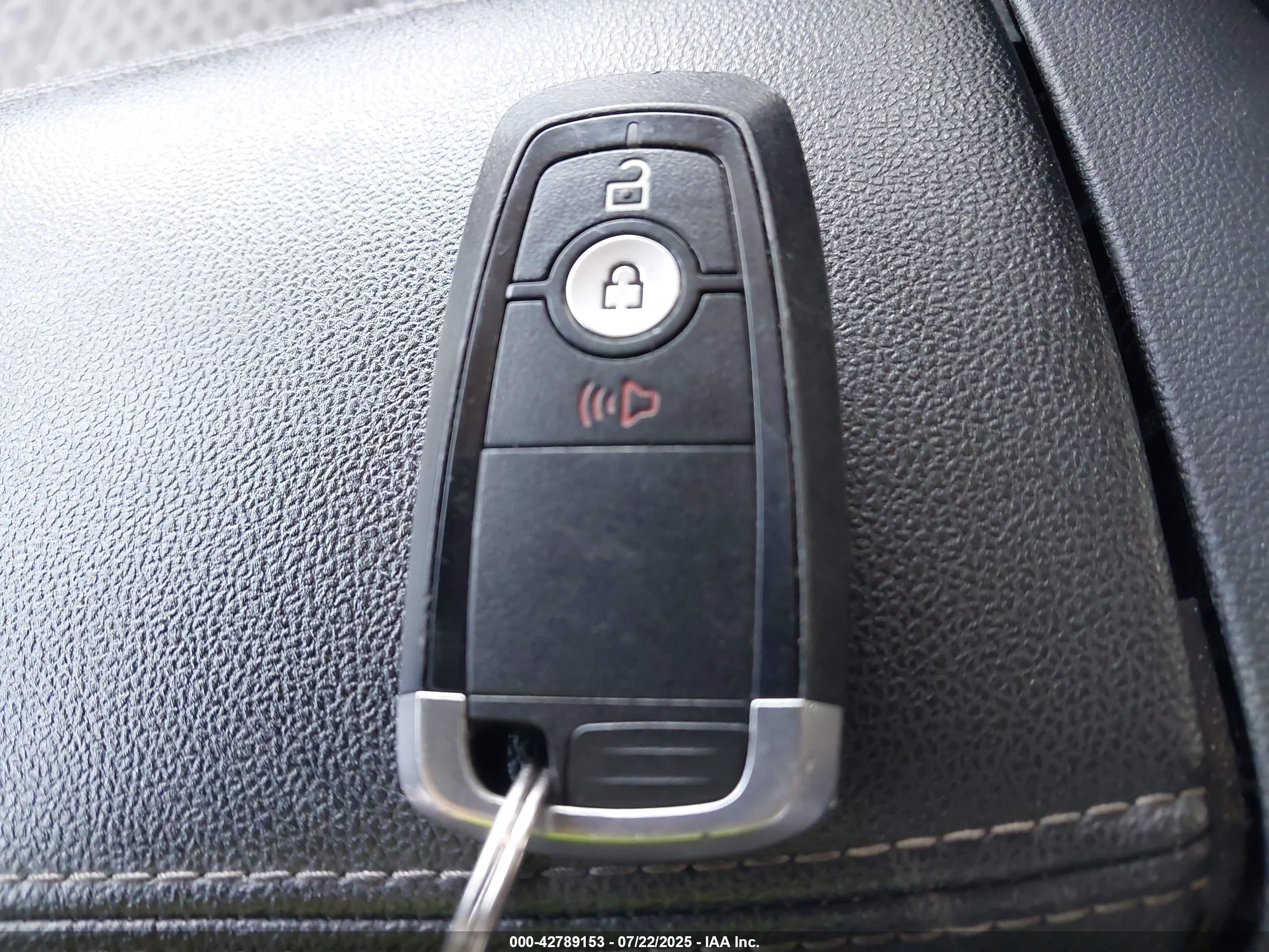 FORD ESCAPE image 11