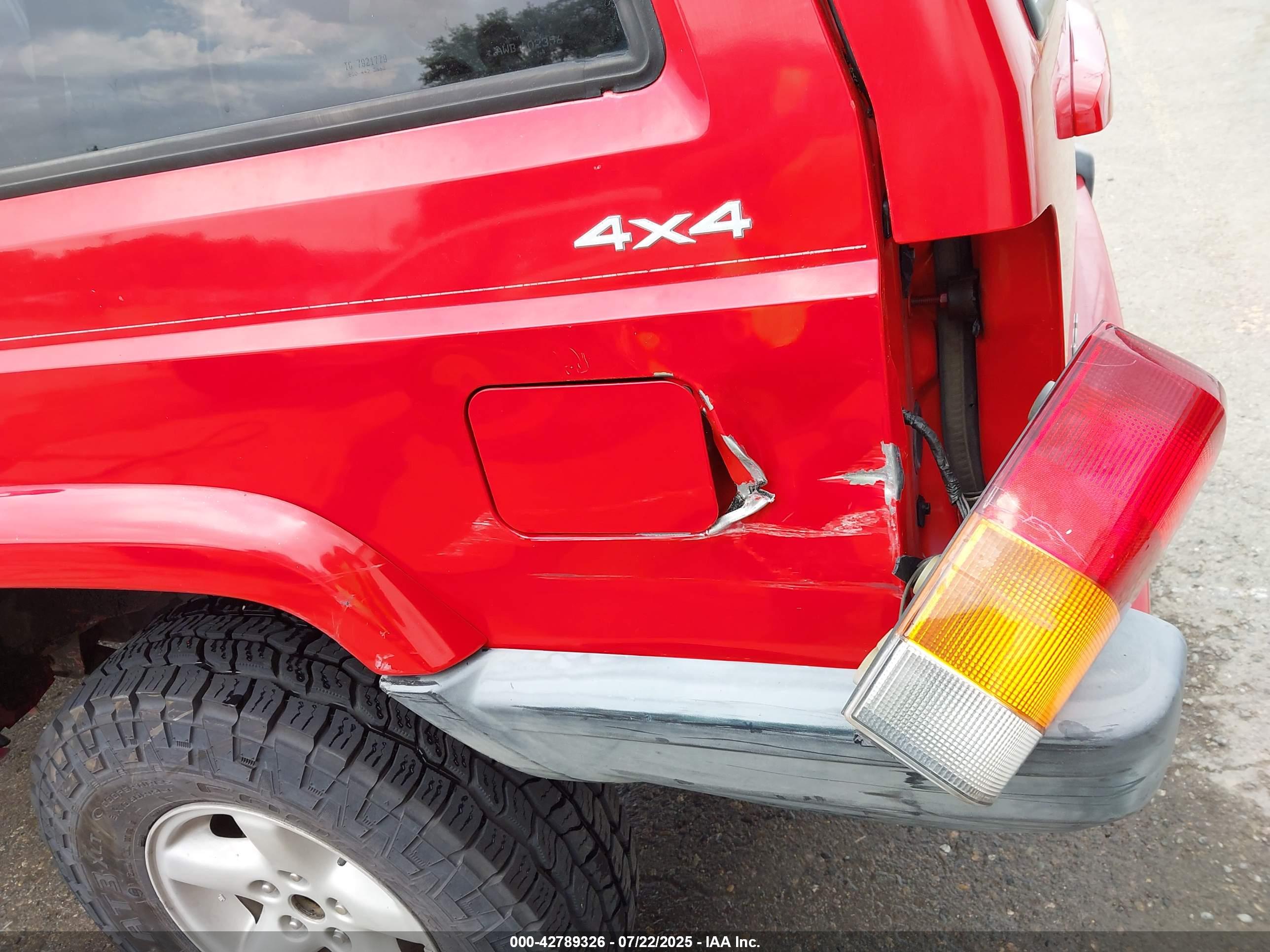 JEEP CHEROKEE image 6