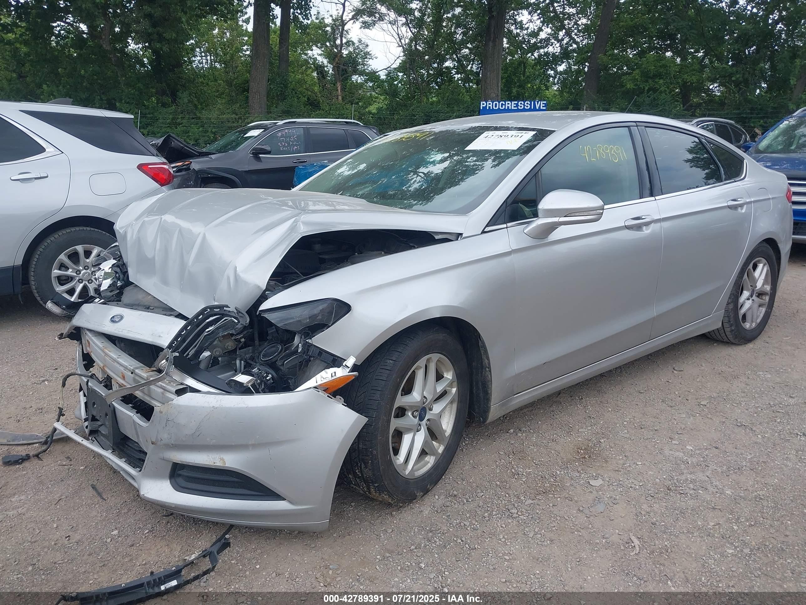 FORD FUSION image 6