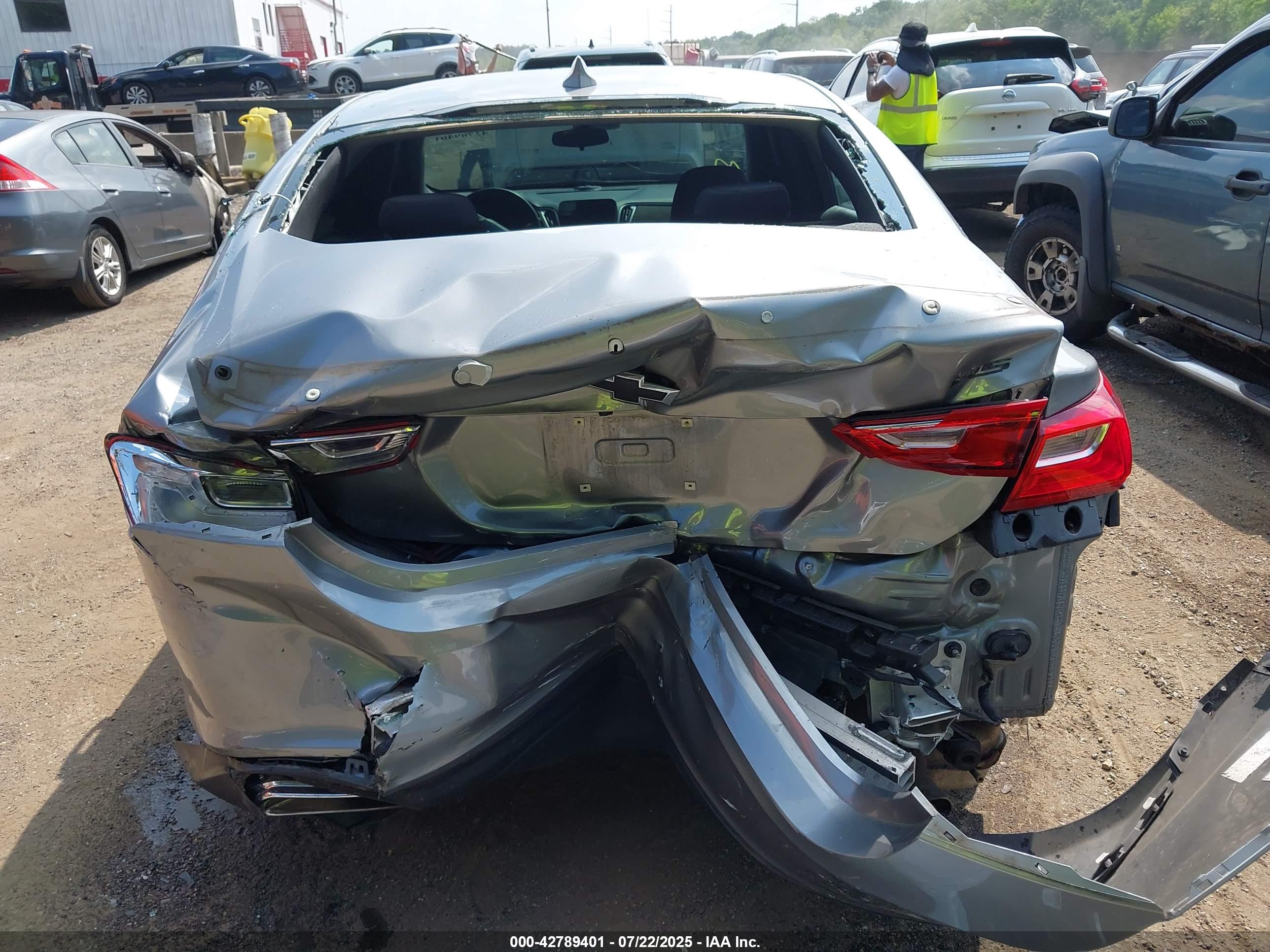 CHEVROLET MALIBU image 6