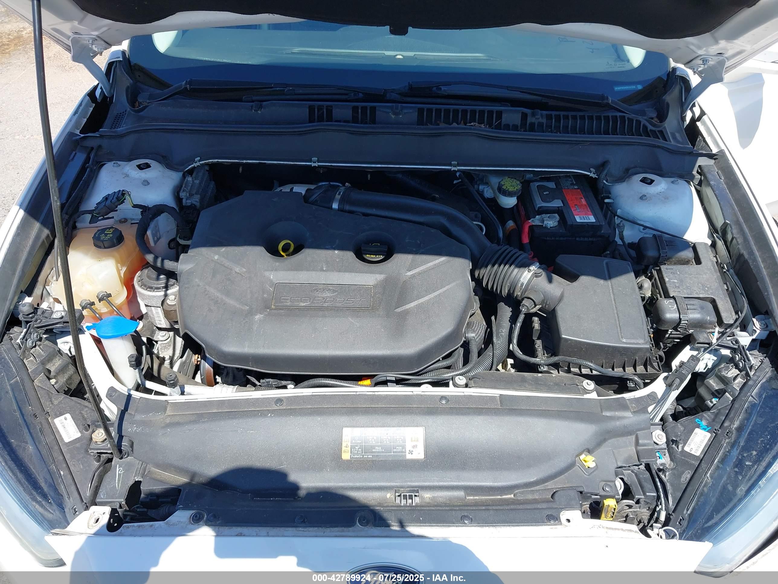 FORD FUSION image 10