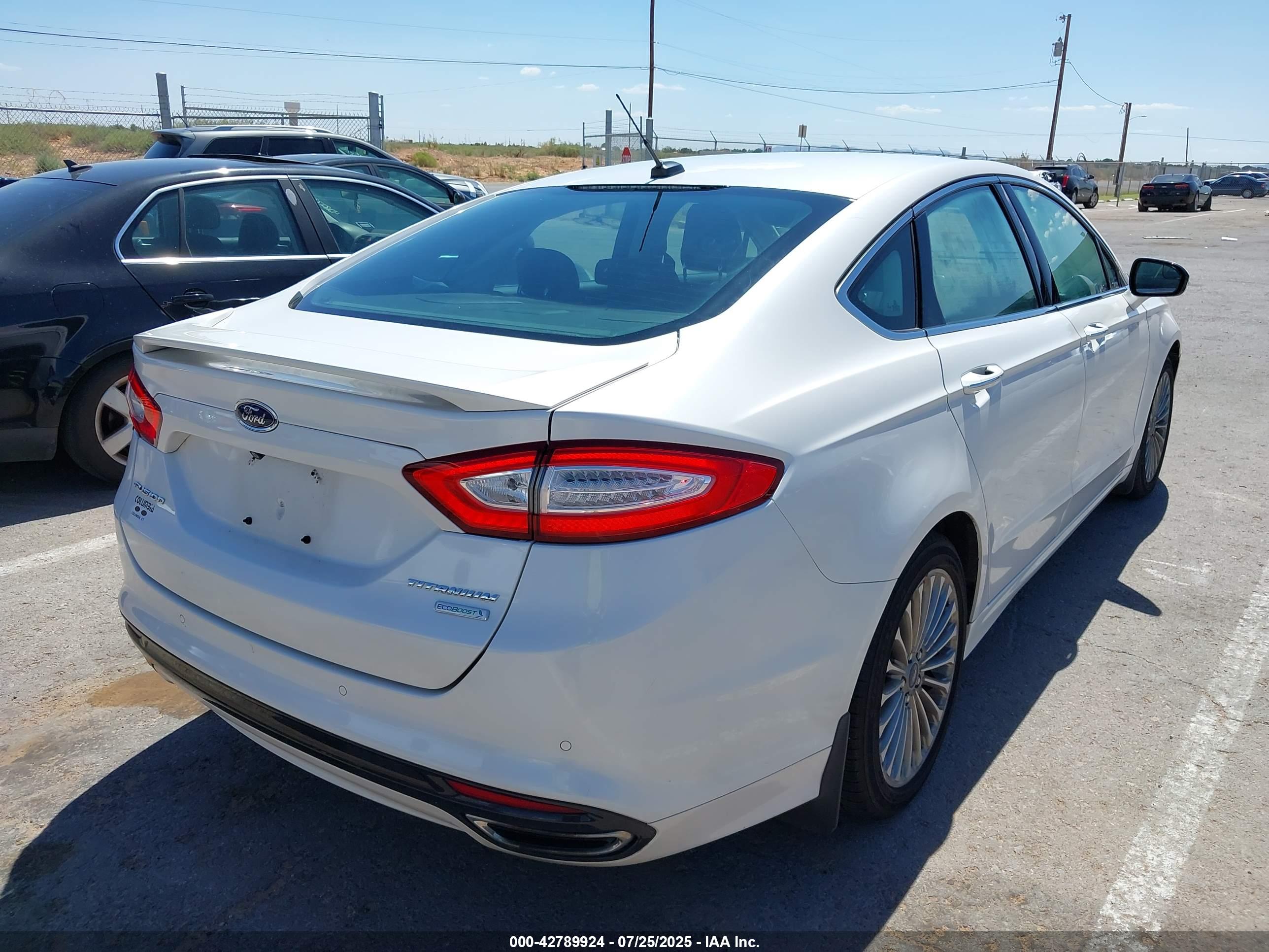 FORD FUSION image 4