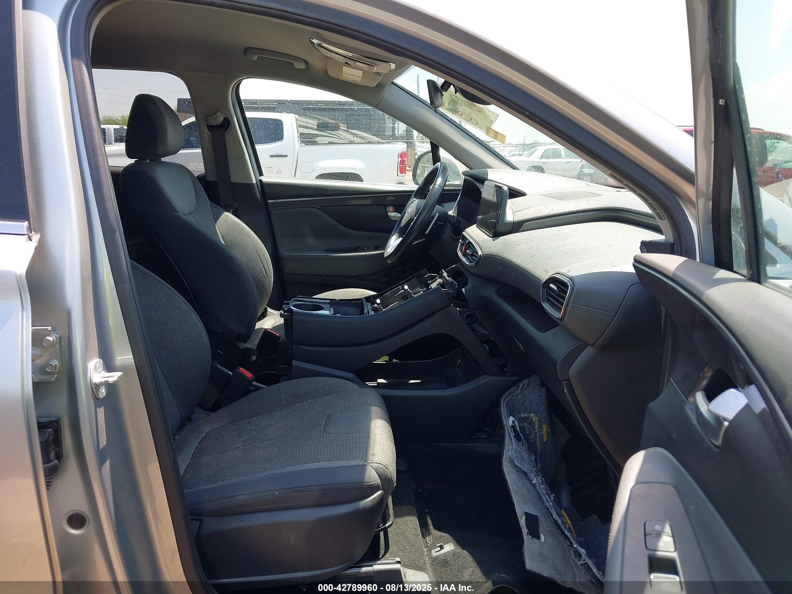 HYUNDAI SANTA image 5
