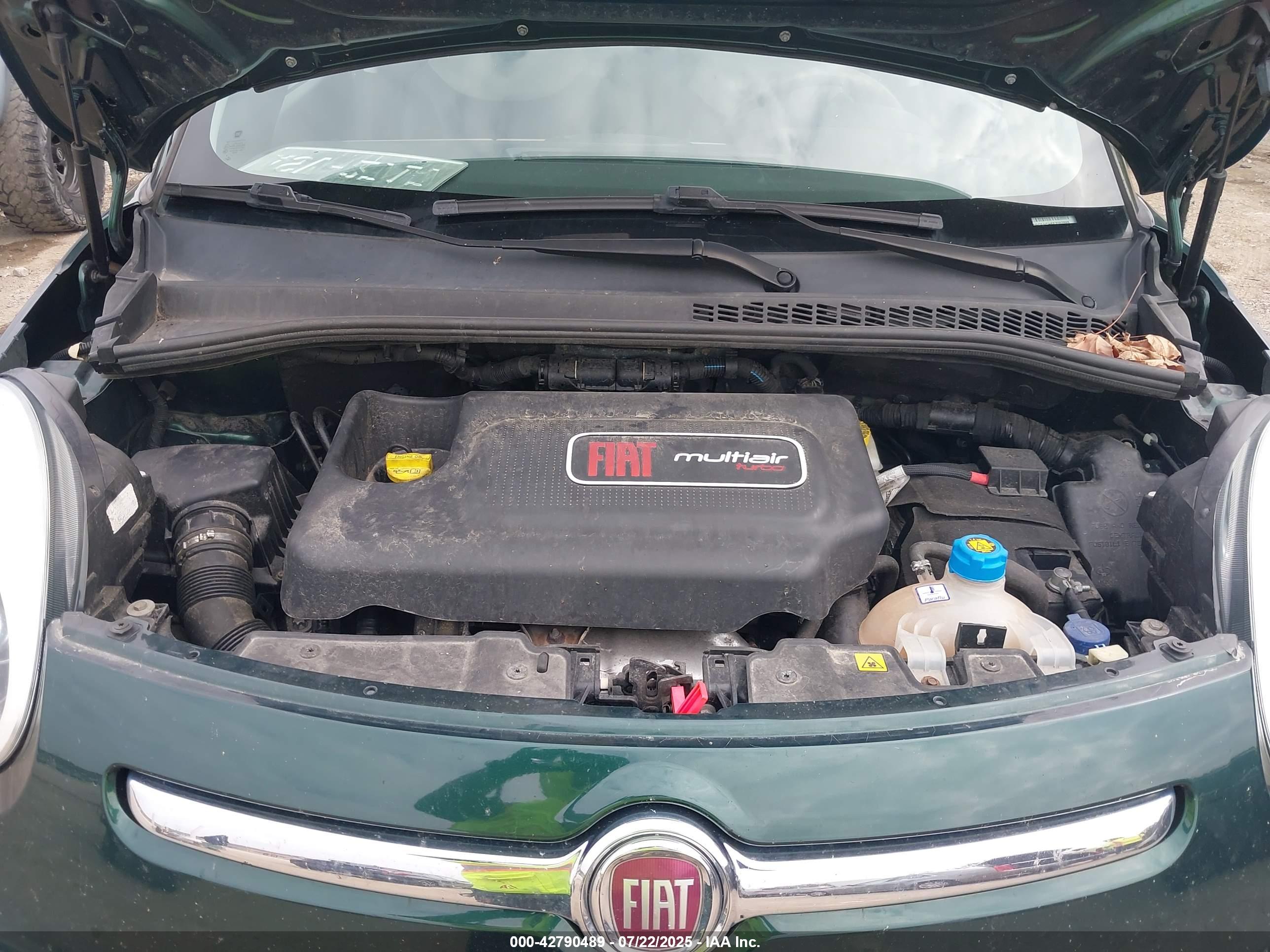 FIAT 500L image 10