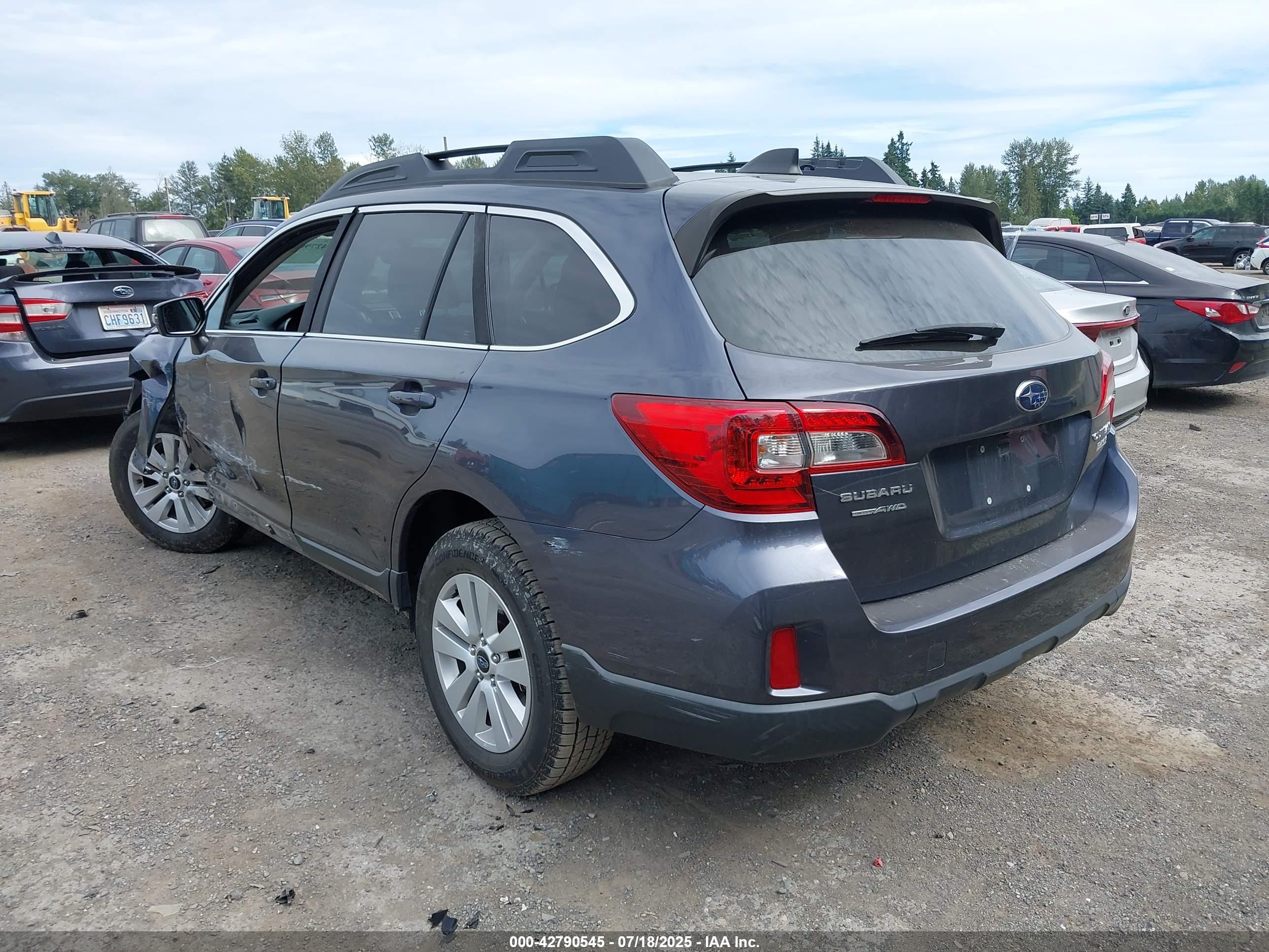 SUBARU OUTBACK image 3