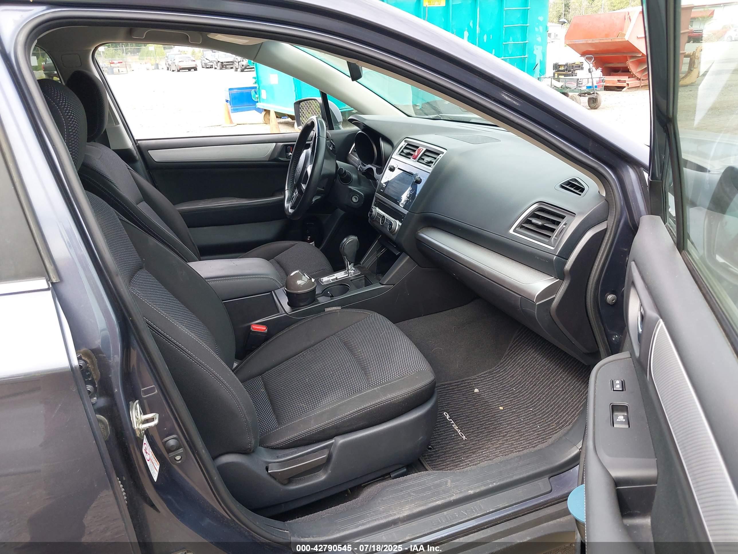 SUBARU OUTBACK image 5