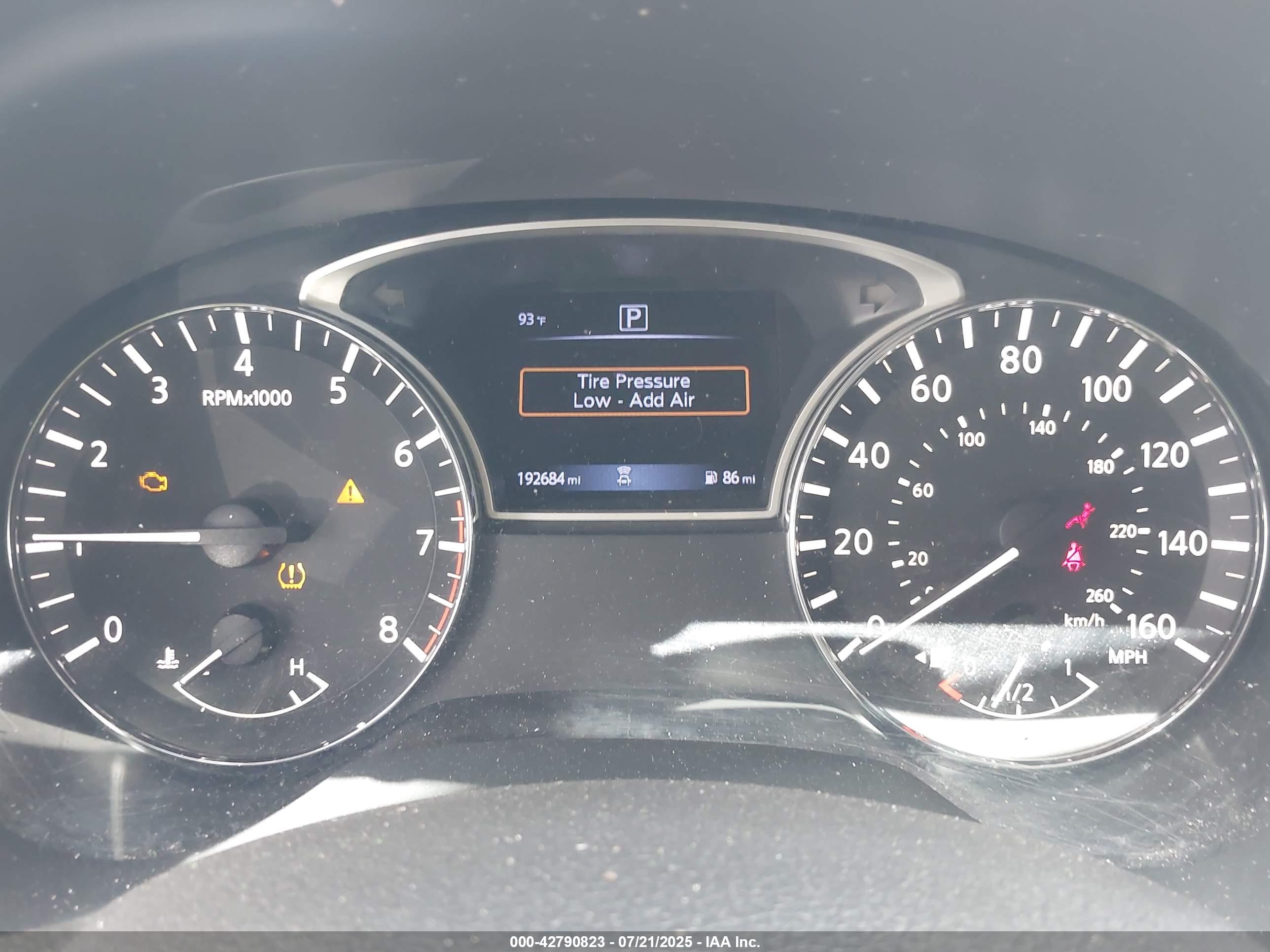 NISSAN PATHFINDER image 7