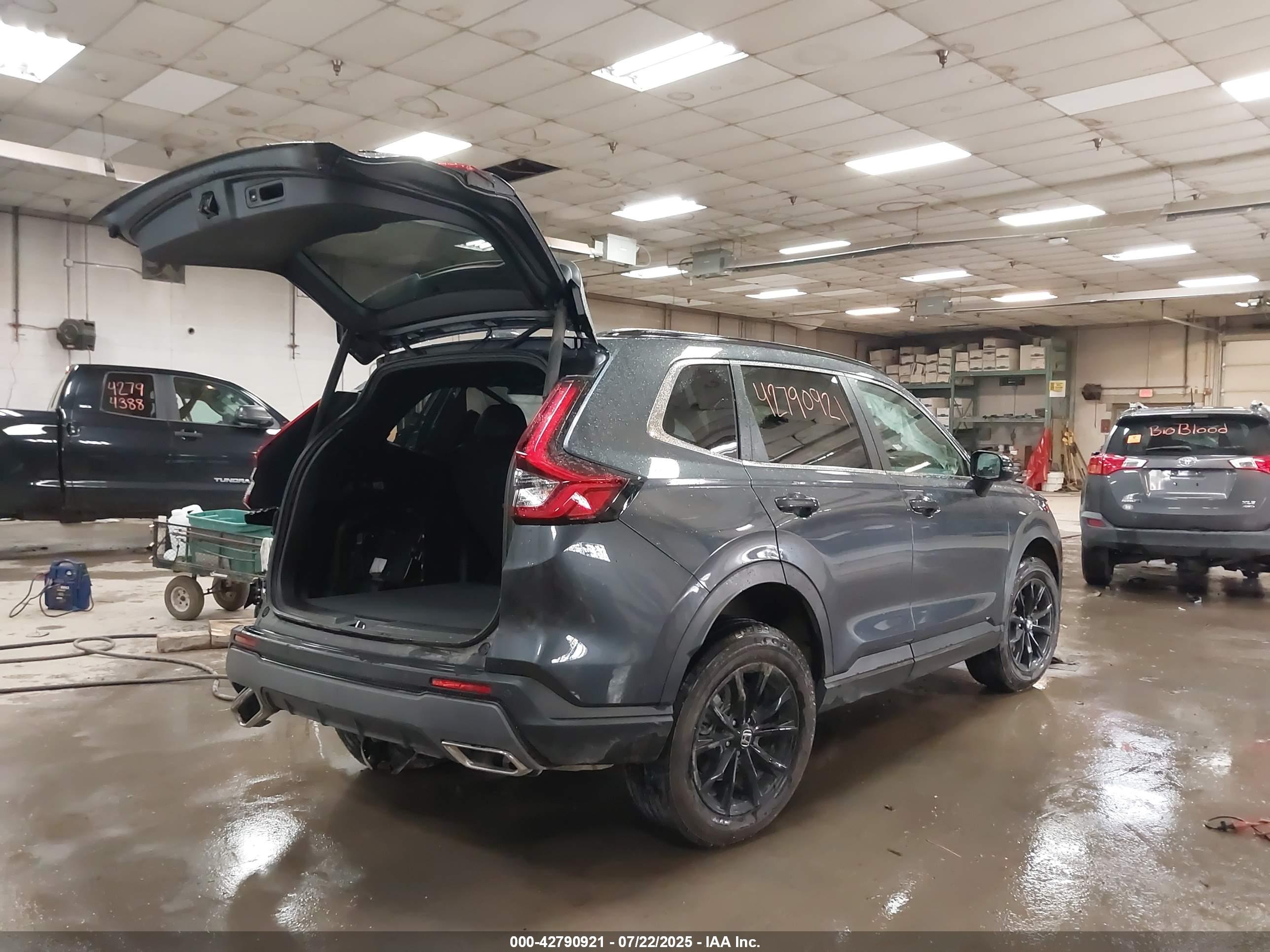 HONDA CR-V image 4