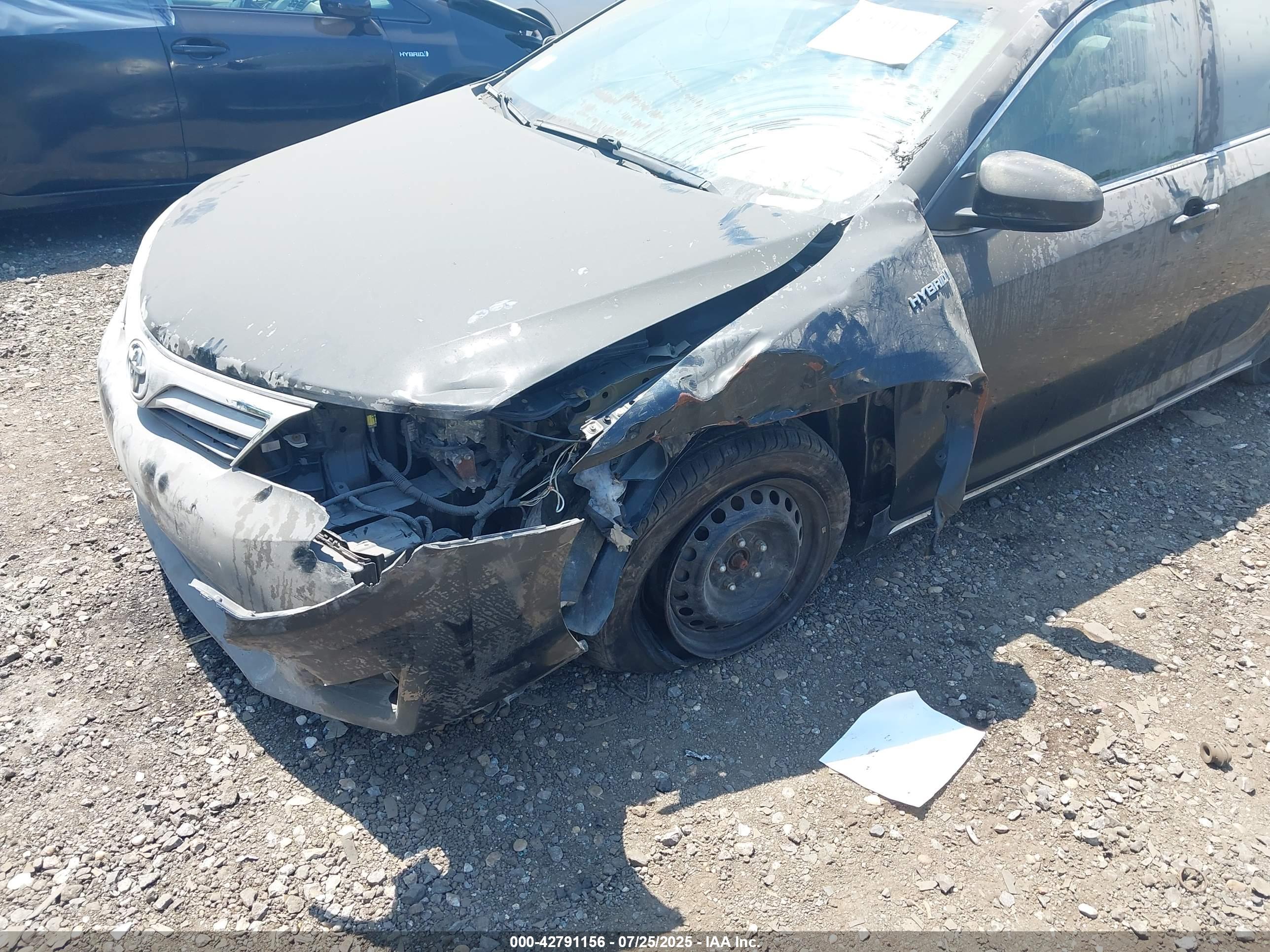 TOYOTA CAMRY image 6