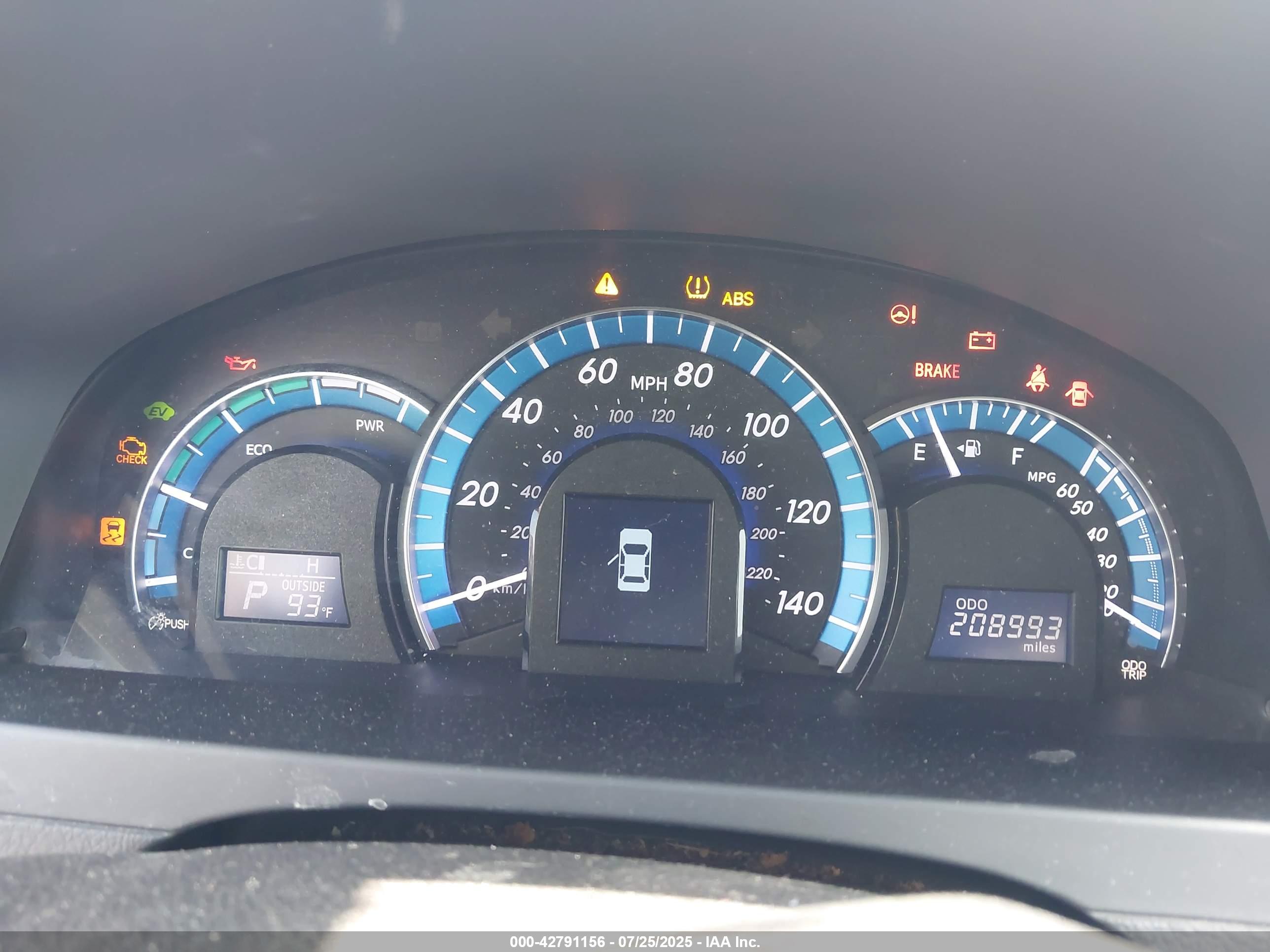 TOYOTA CAMRY image 7