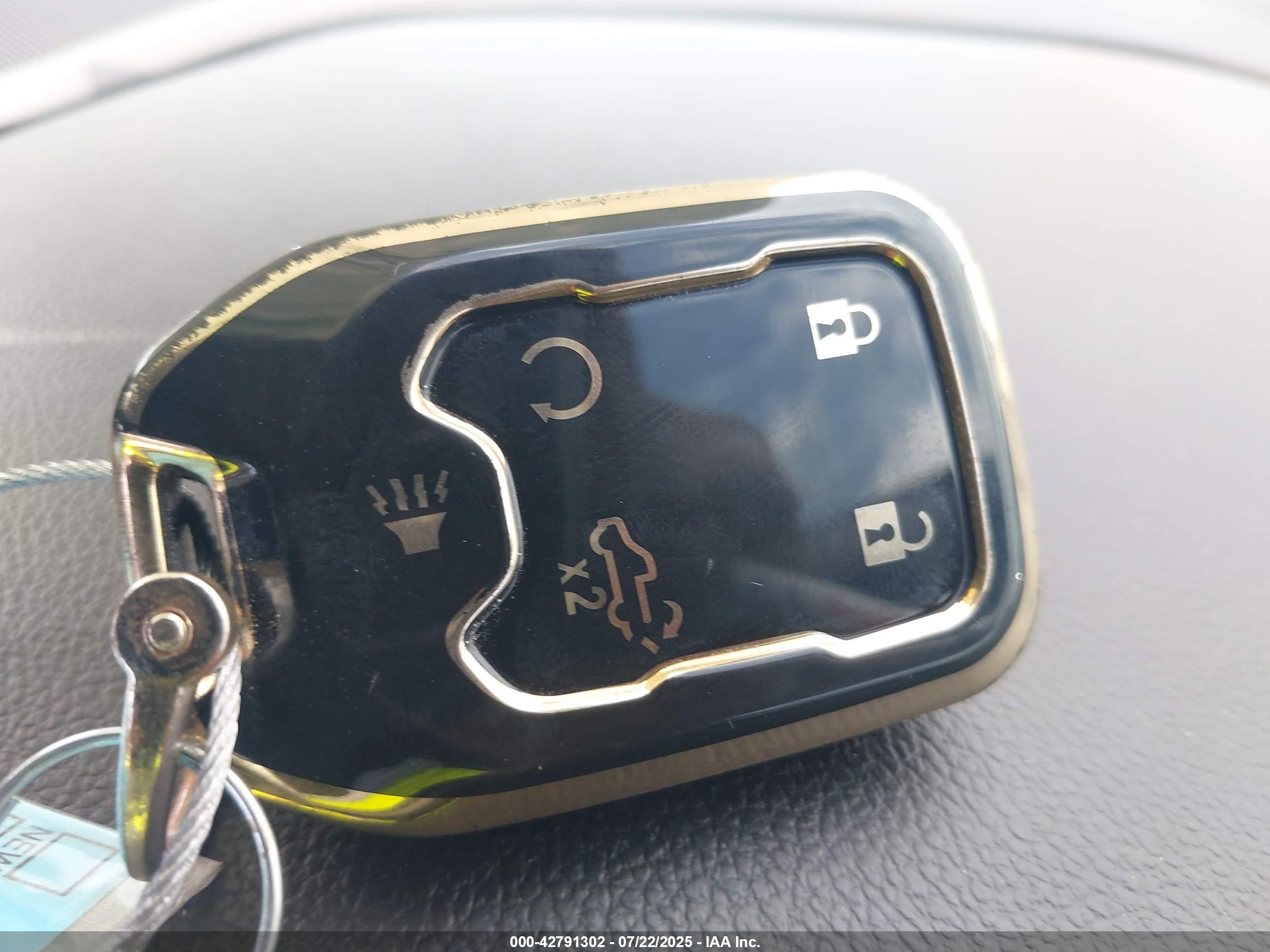 GMC ACADIA image 11
