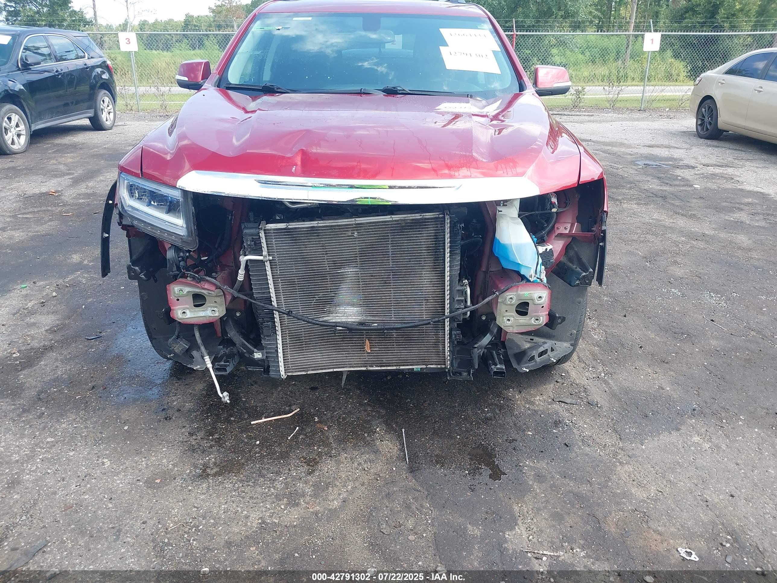 GMC ACADIA image 6